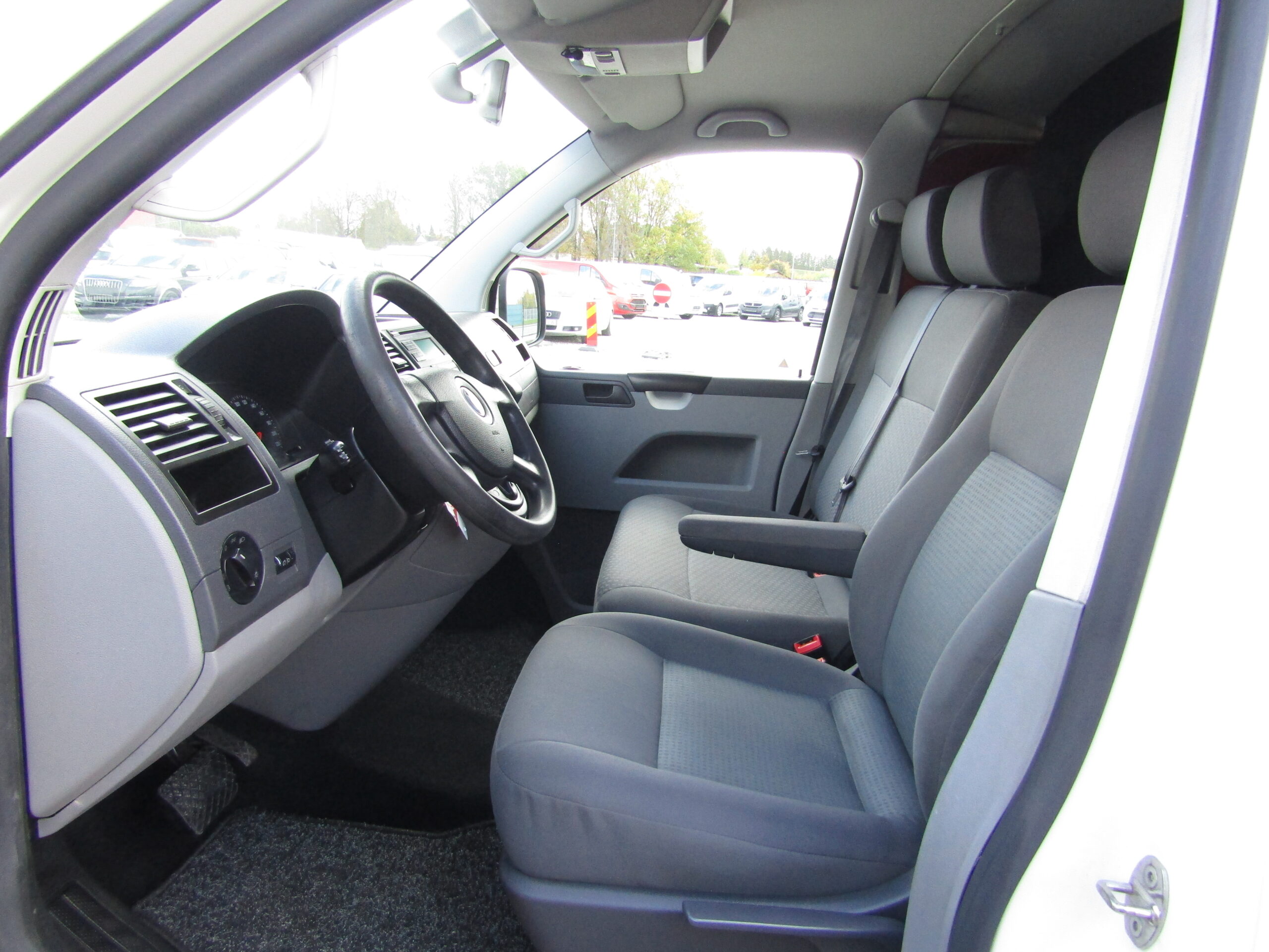 Volkswagen T-5 Aut.L1H1