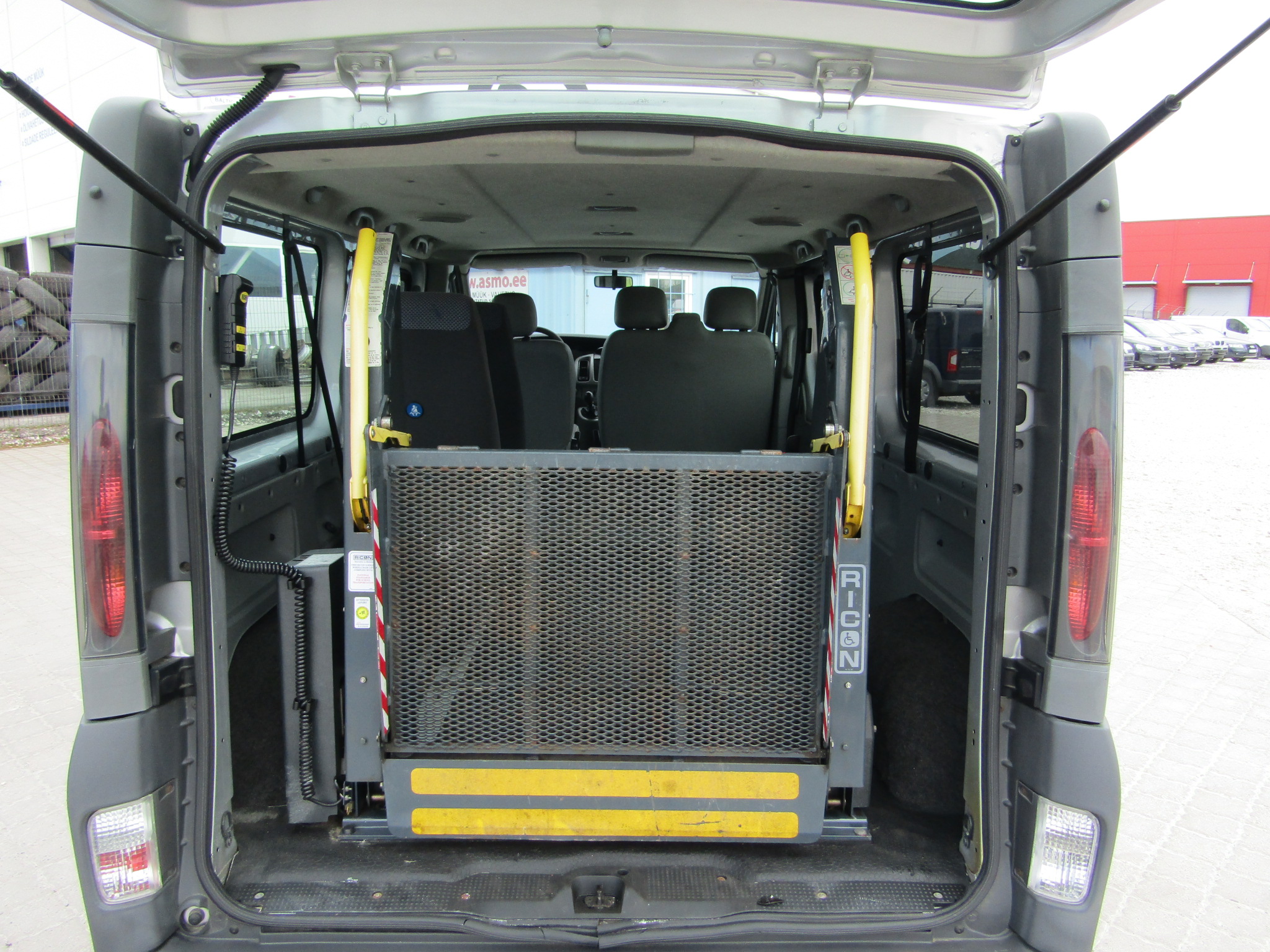 Opel Vivaro L2H1 INVA
