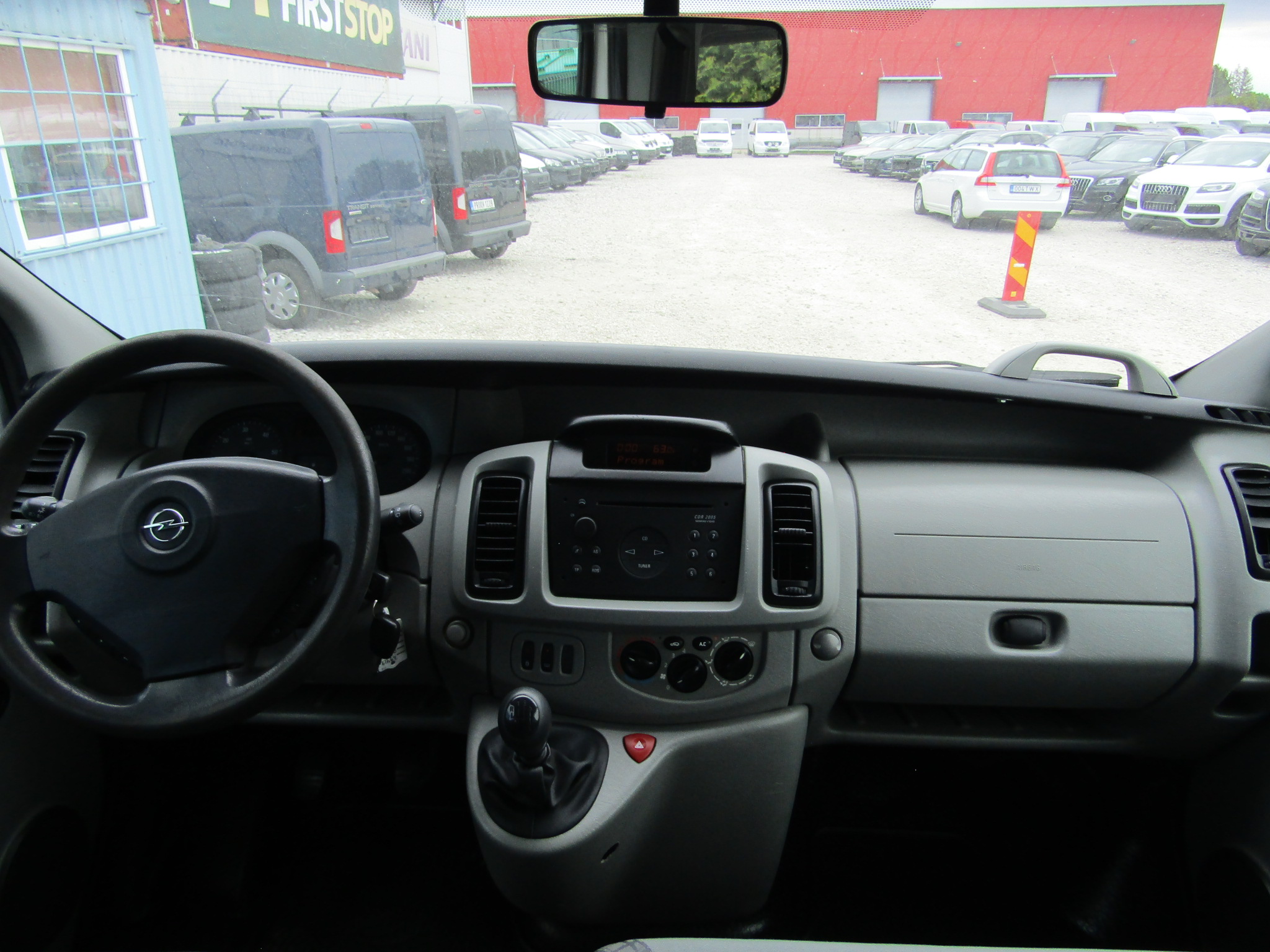 Opel Vivaro L2H1 INVA