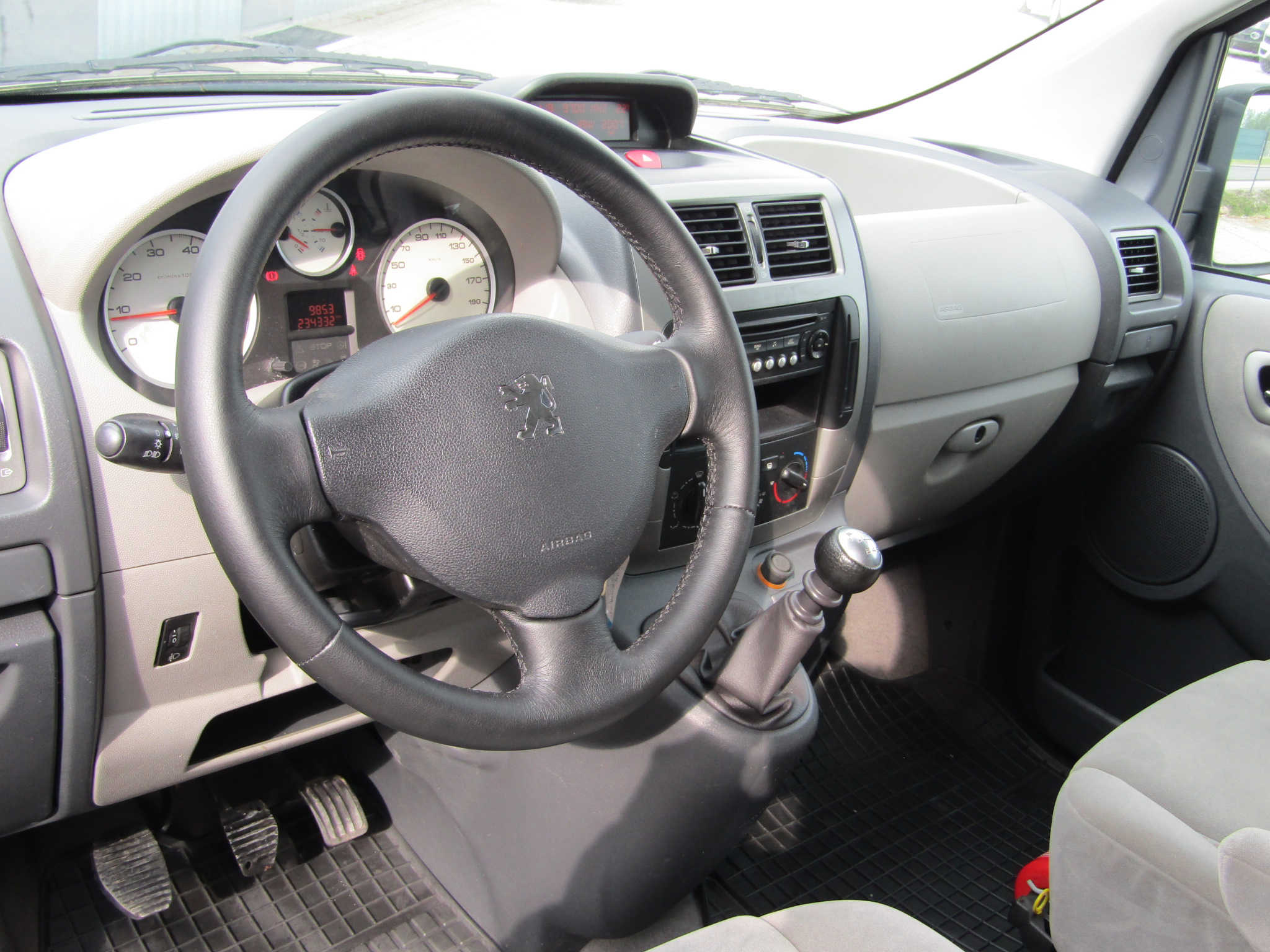 Peugeot Expert Tendence L2H1 5Ps N1