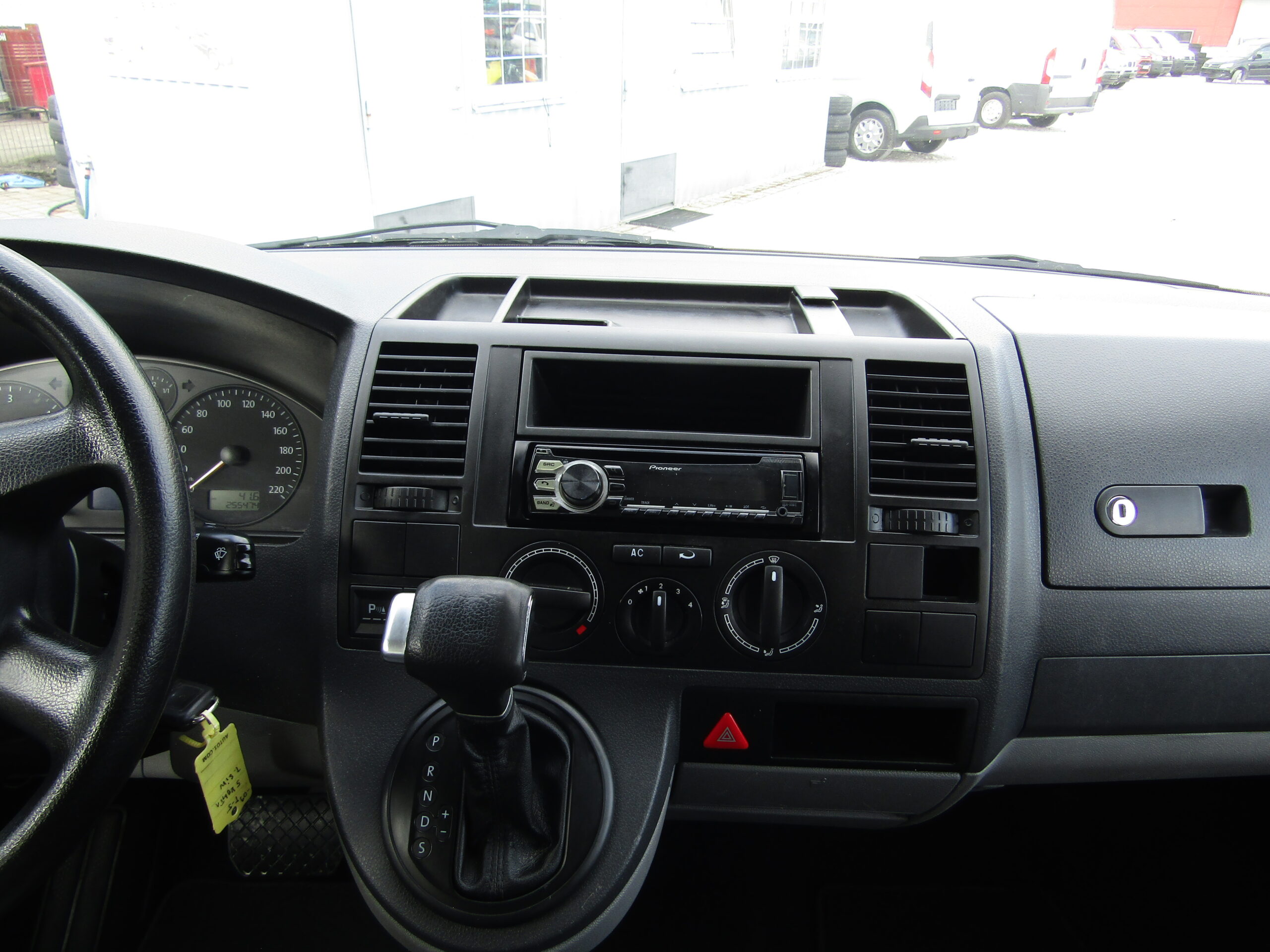 Volkswagen Transporter L1H1 5Ps N1 Dsg