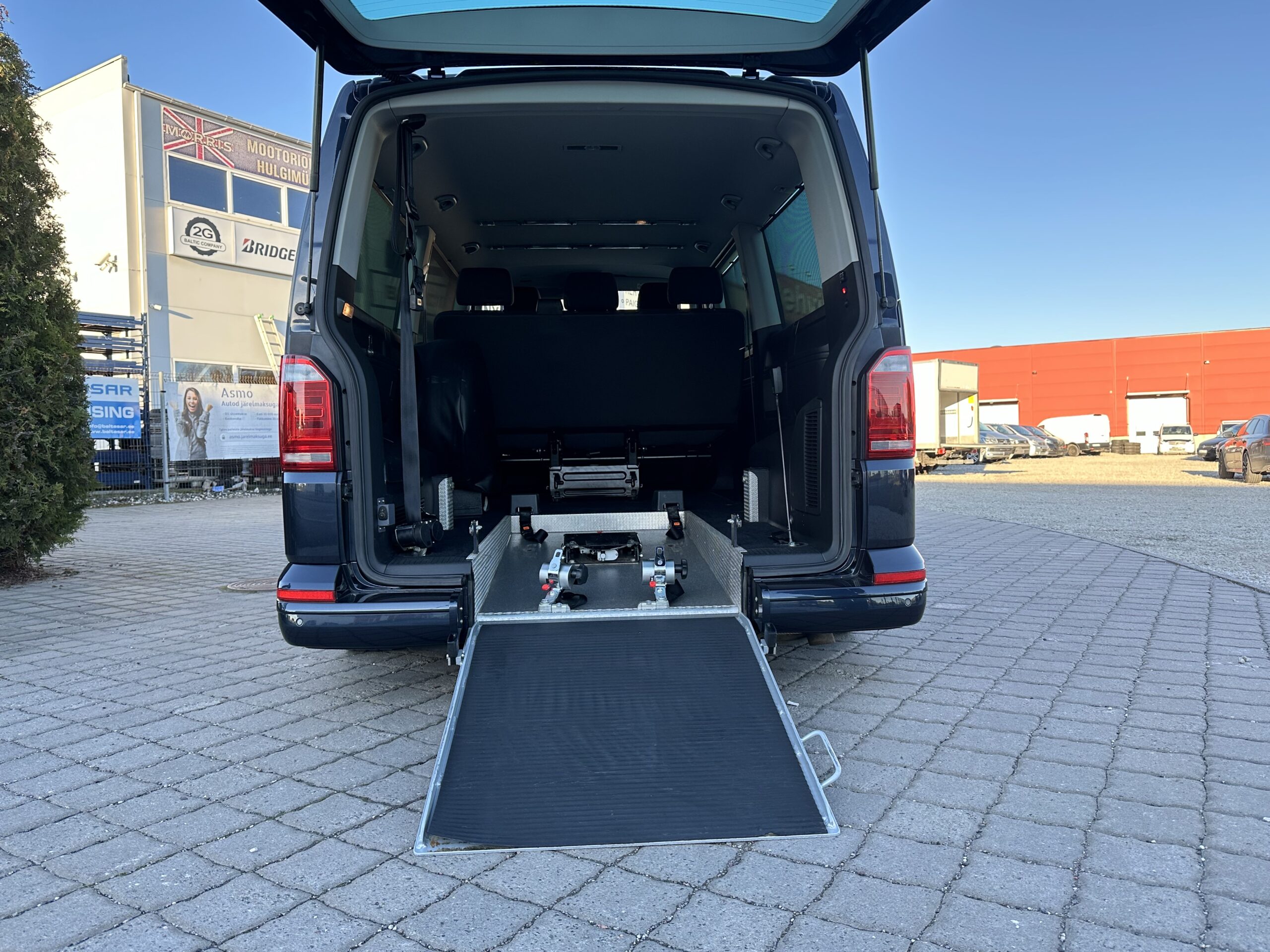 Volkswagen Caravelle L2H1 Comfortline INVA Dsg