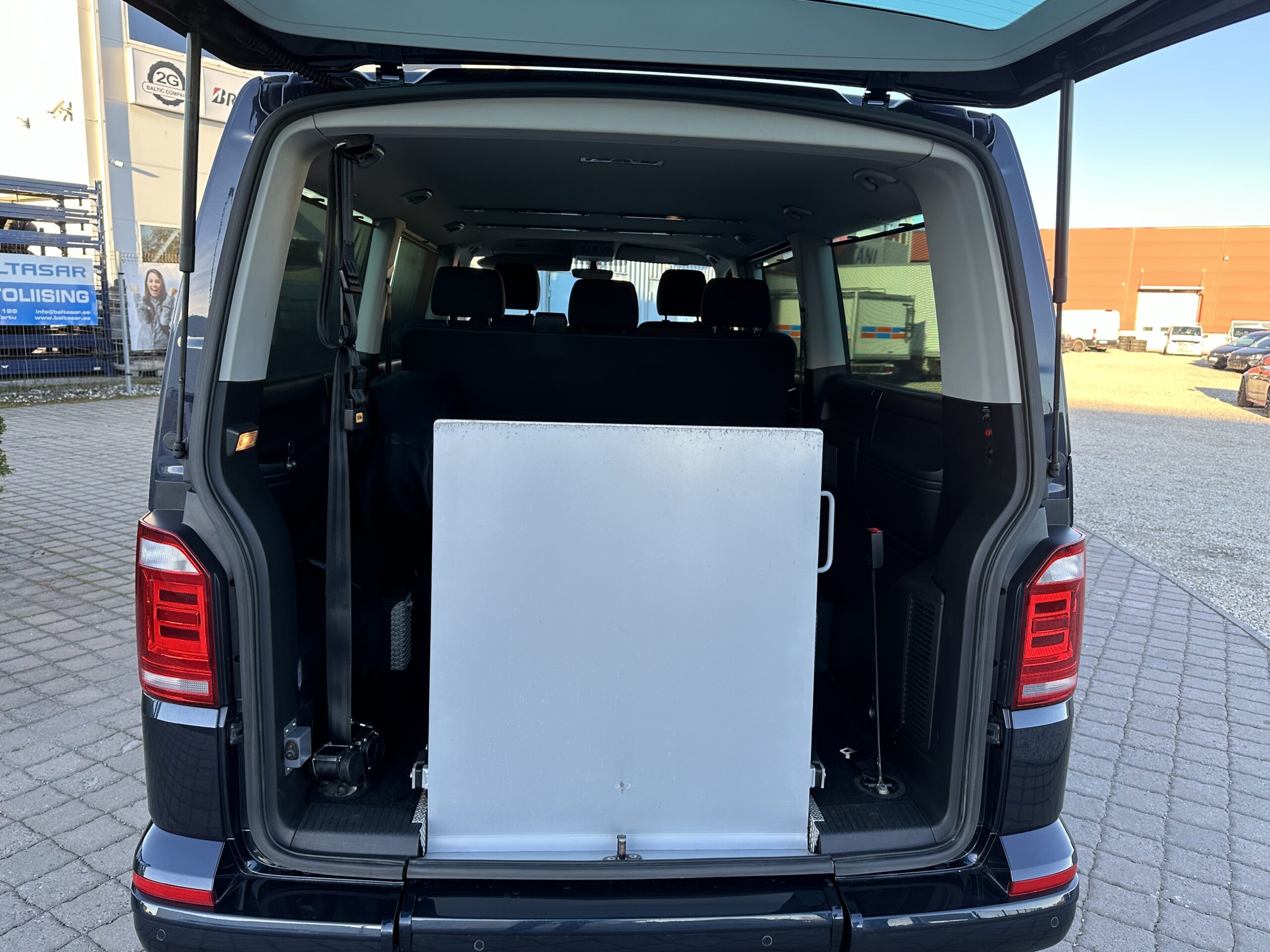 Volkswagen Caravelle L2H1 Comfortline INVA Dsg