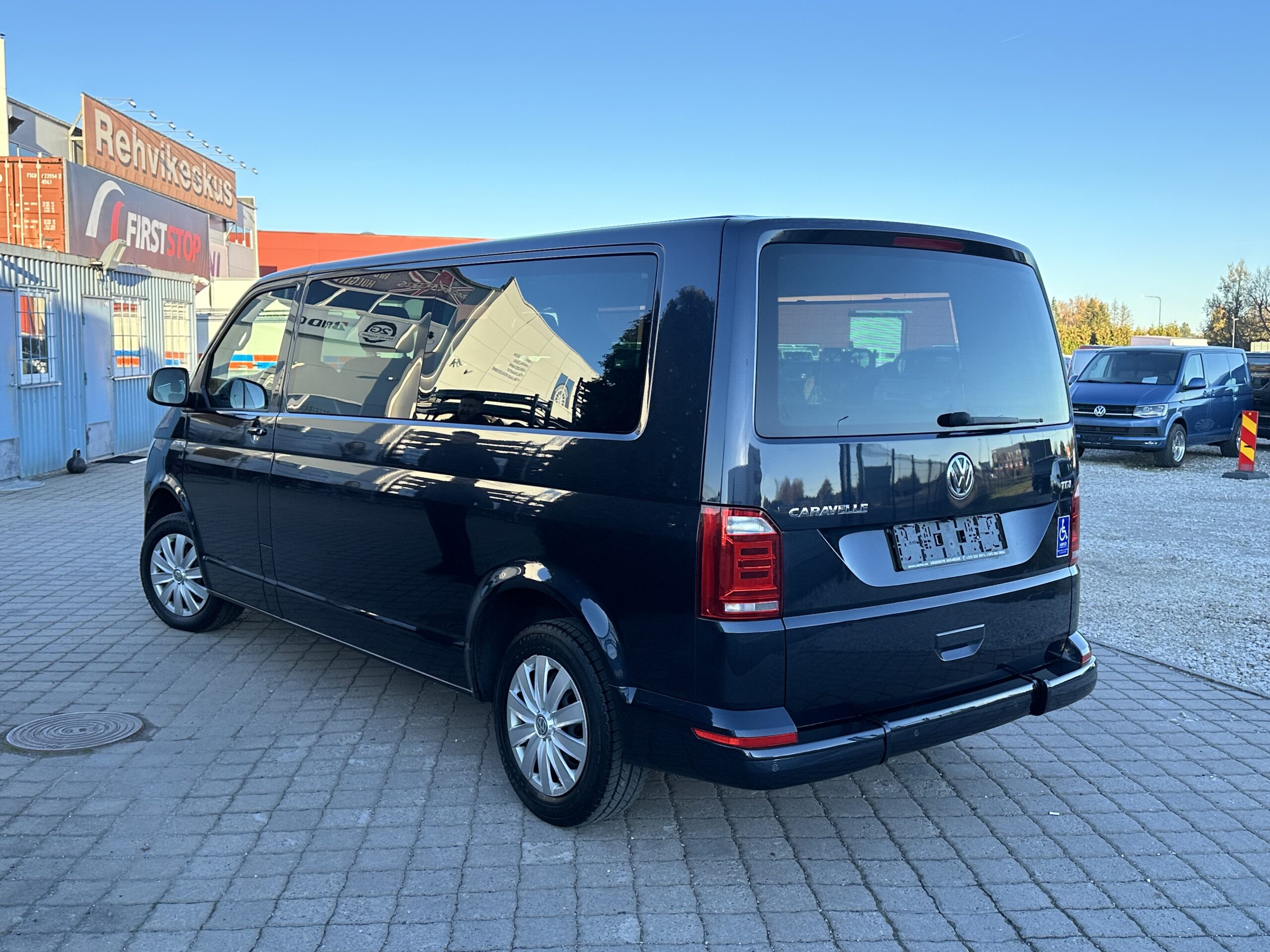 Volkswagen Caravelle L2H1 Comfortline INVA Dsg