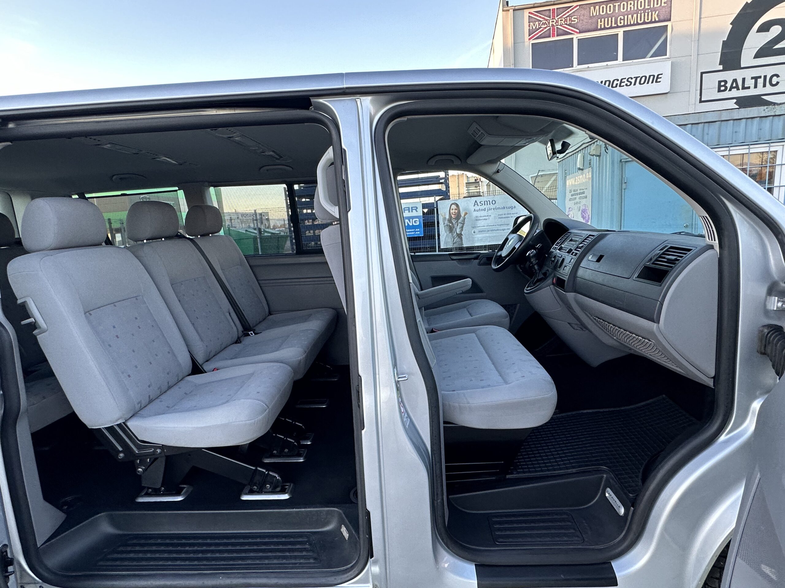Volkswagen Caravelle L1H1 4-Motion Comfortline