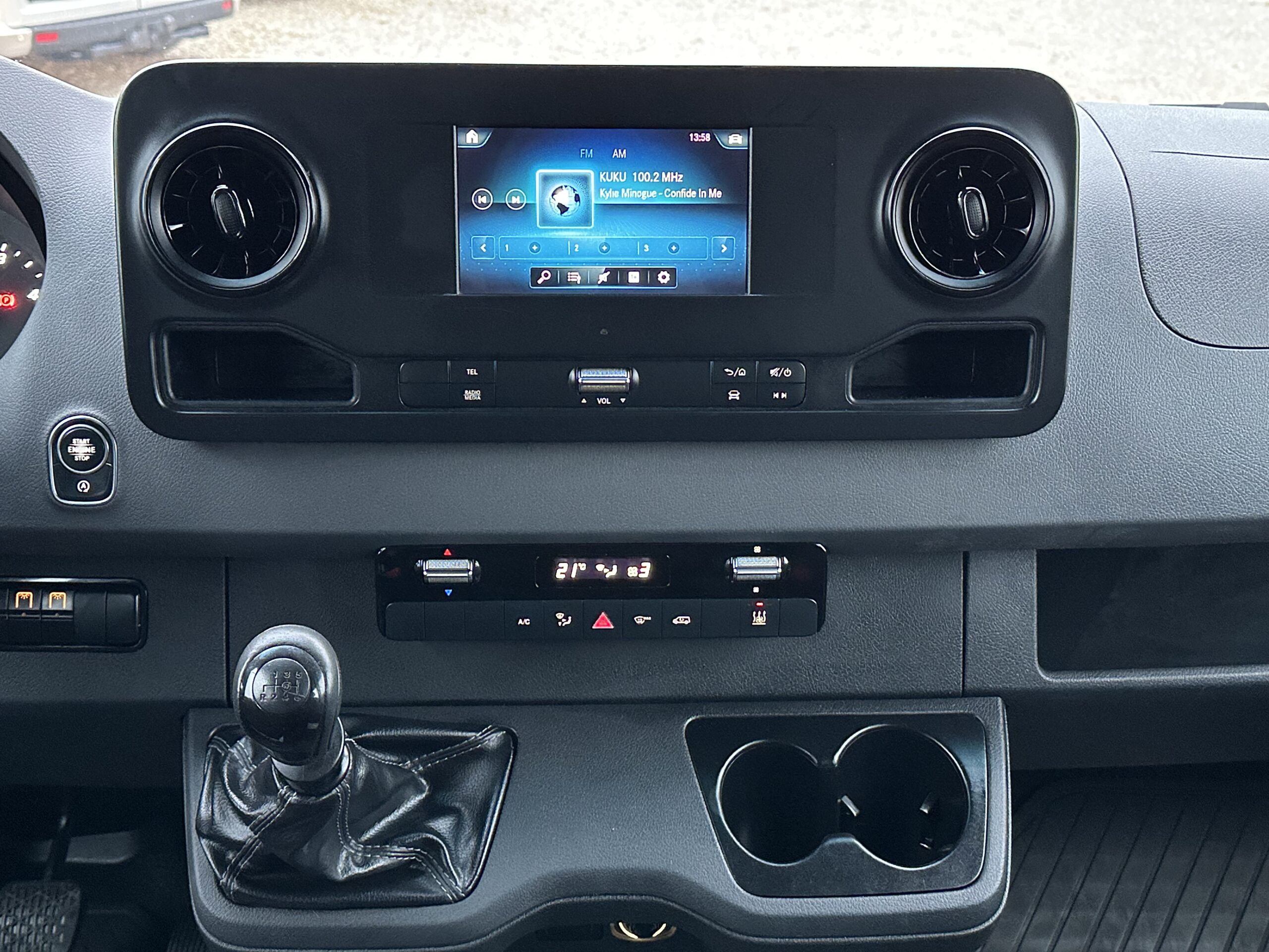 Mercedes-Benz Sprinter 516 L4 Doka