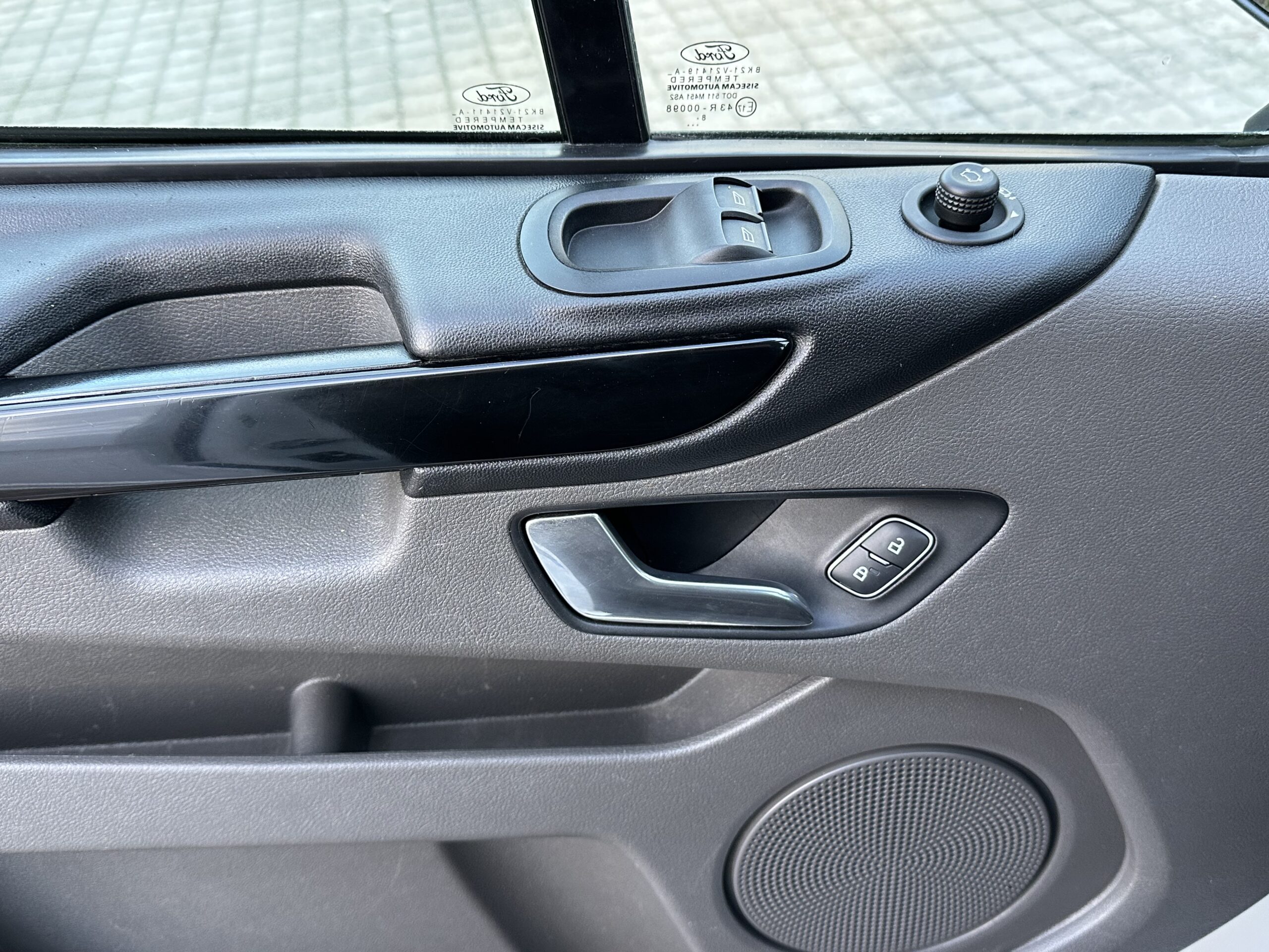 Ford Transit Custom L2H1 Titanium Sport