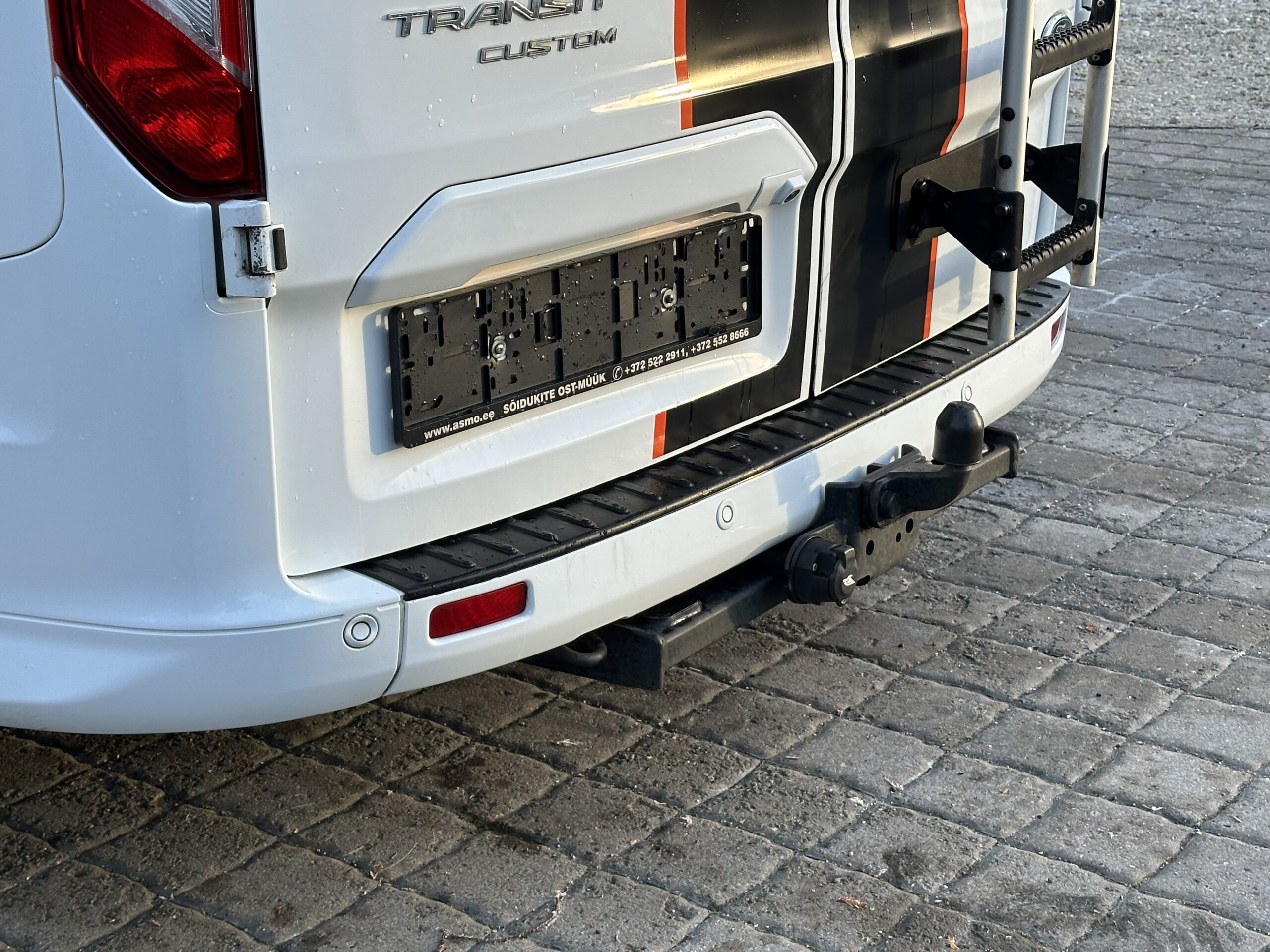 Ford Transit Custom L2H1 Titanium Sport