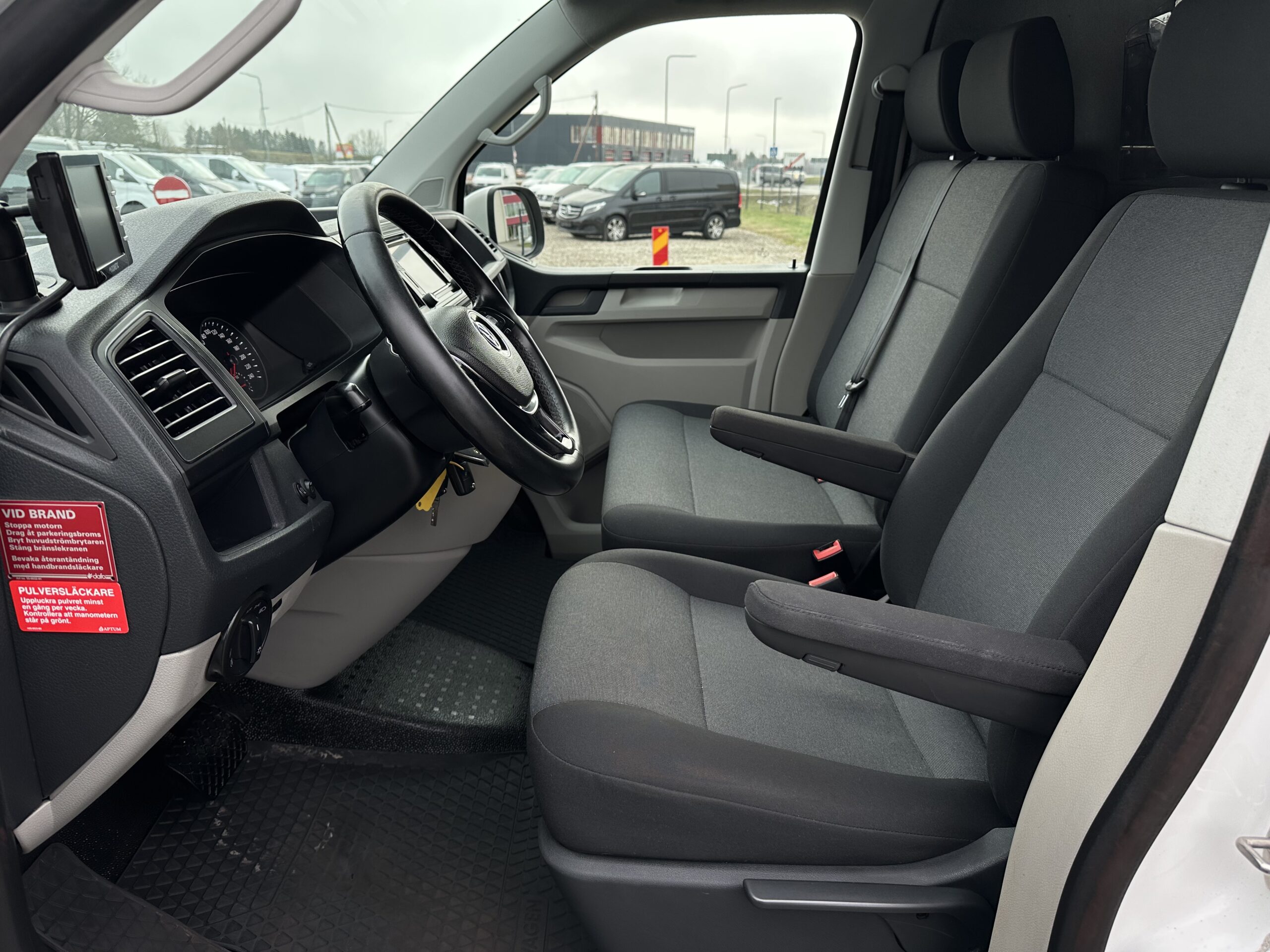 Volkswagen Transporter L2H2 4-Motion 4*4 Serviceline Dsg