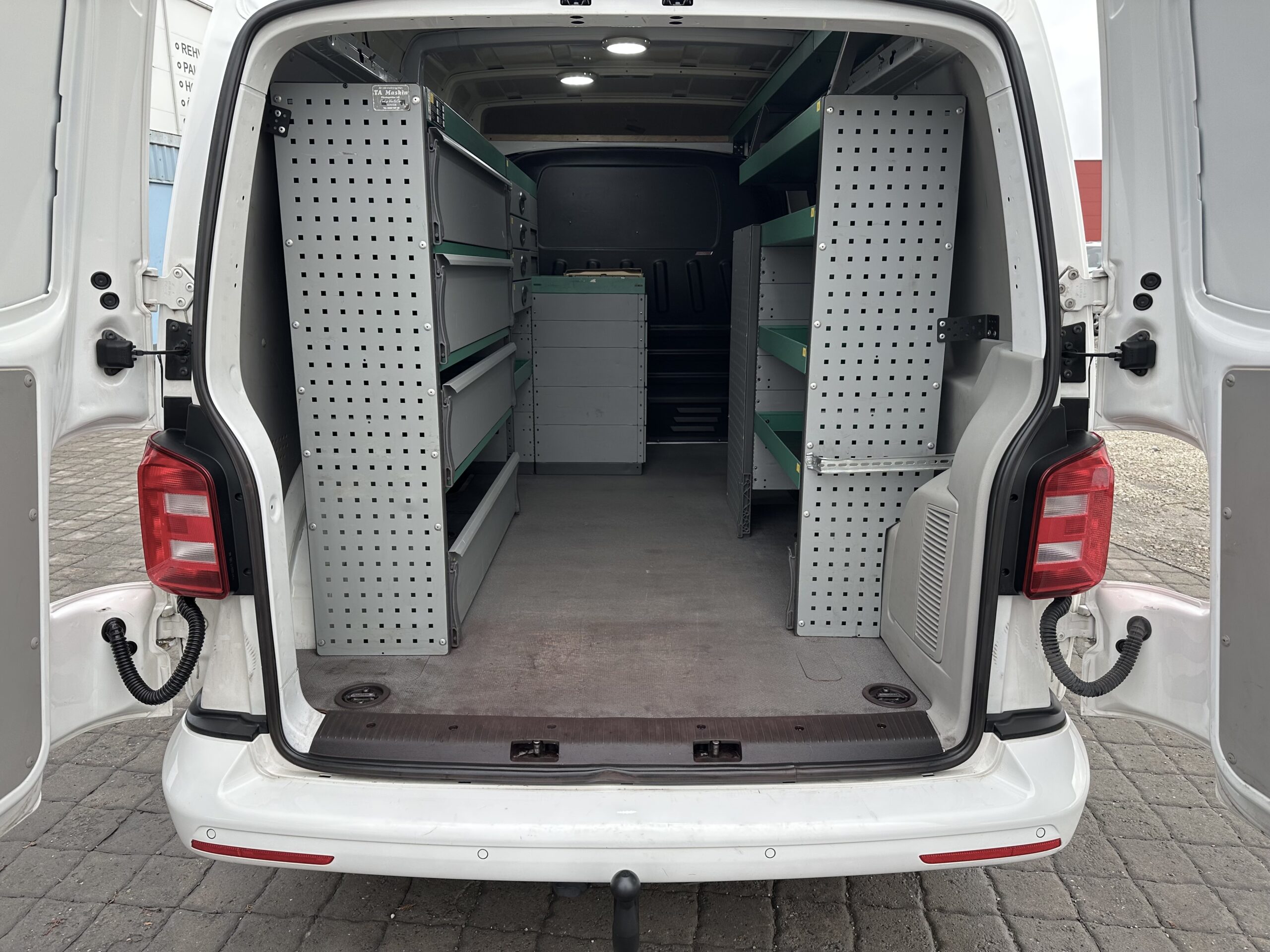 Volkswagen Transporter L2H2 4-Motion 4*4 Serviceline Dsg