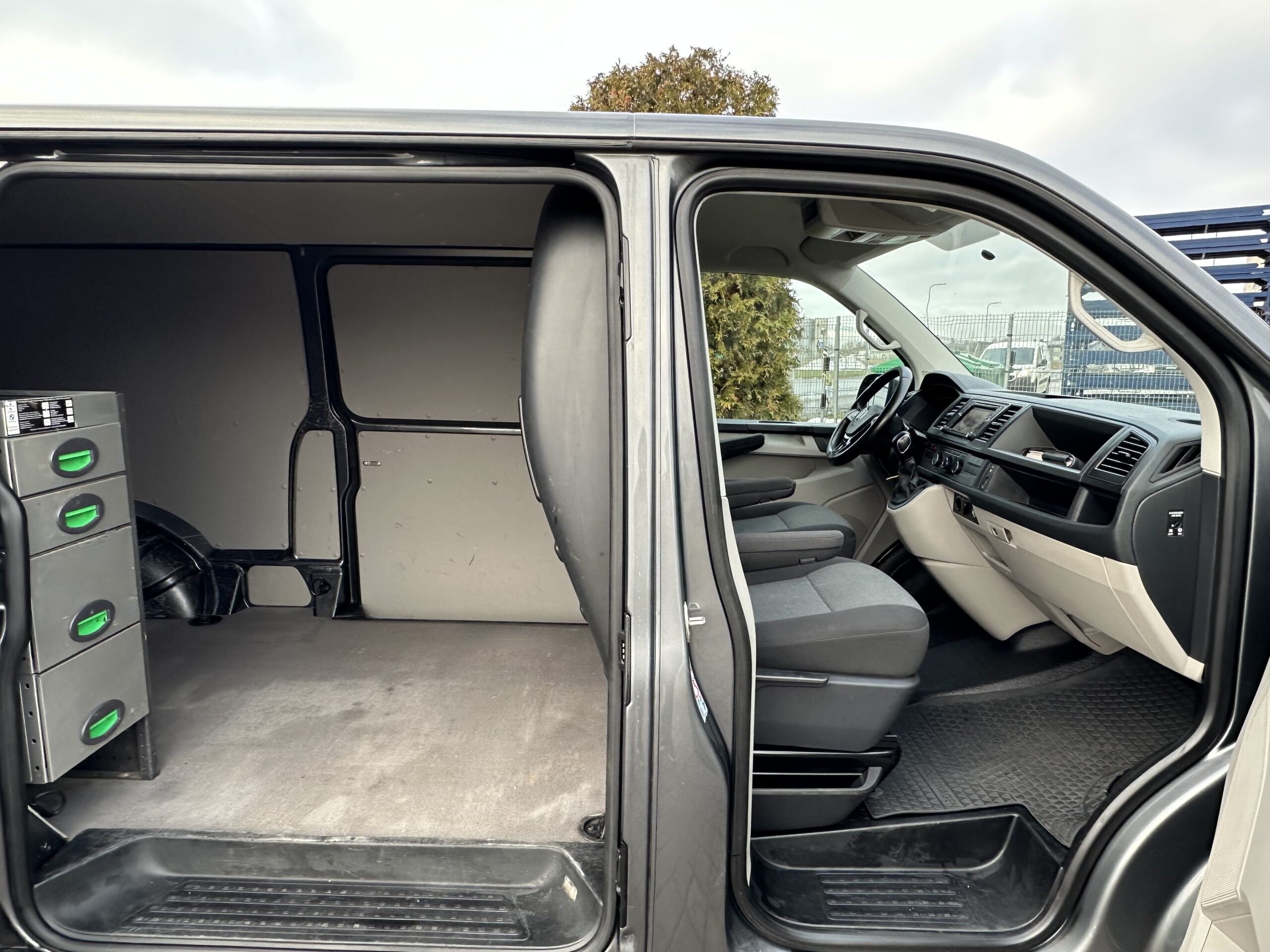 Volkswagen Transporter L2H1 Comfortline Dsg