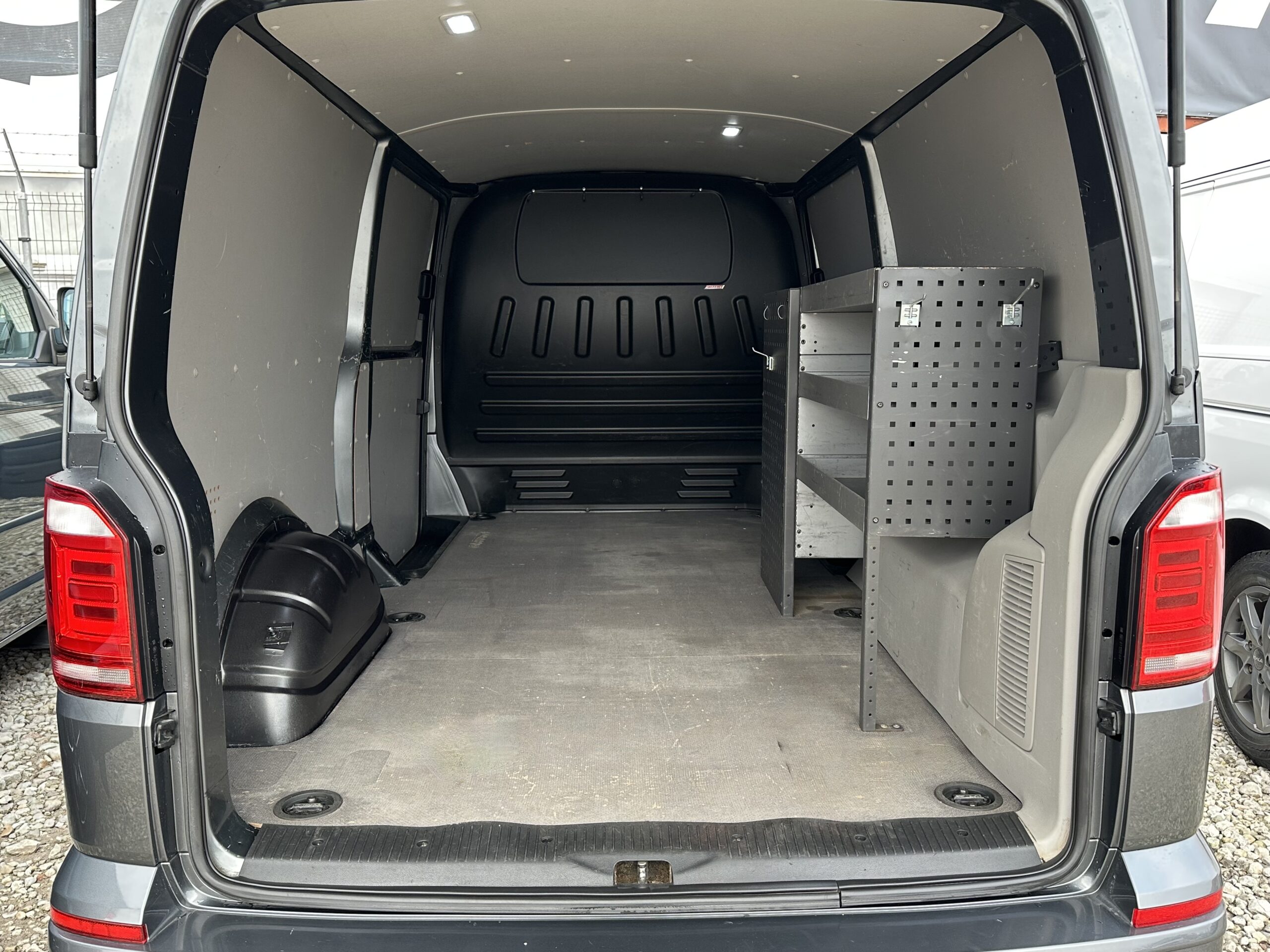 Volkswagen Transporter L2H1 Comfortline Dsg