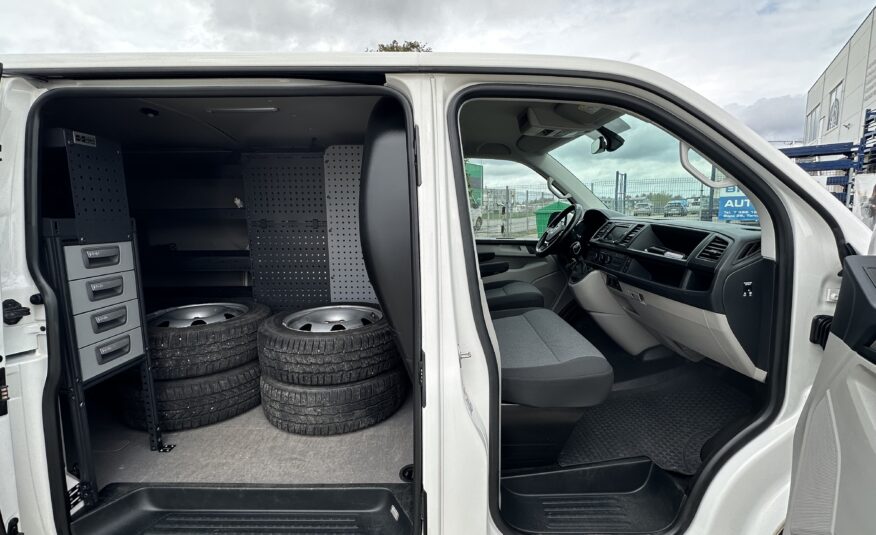 Volkswagen Transporter L2H1 4*4 4-Motion Serviceline Dsg