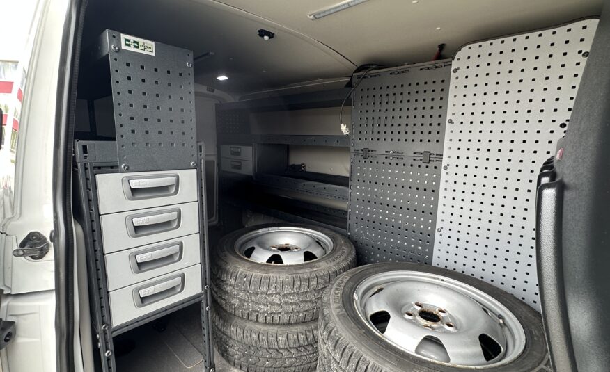 Volkswagen Transporter L2H1 4*4 4-Motion Serviceline Dsg