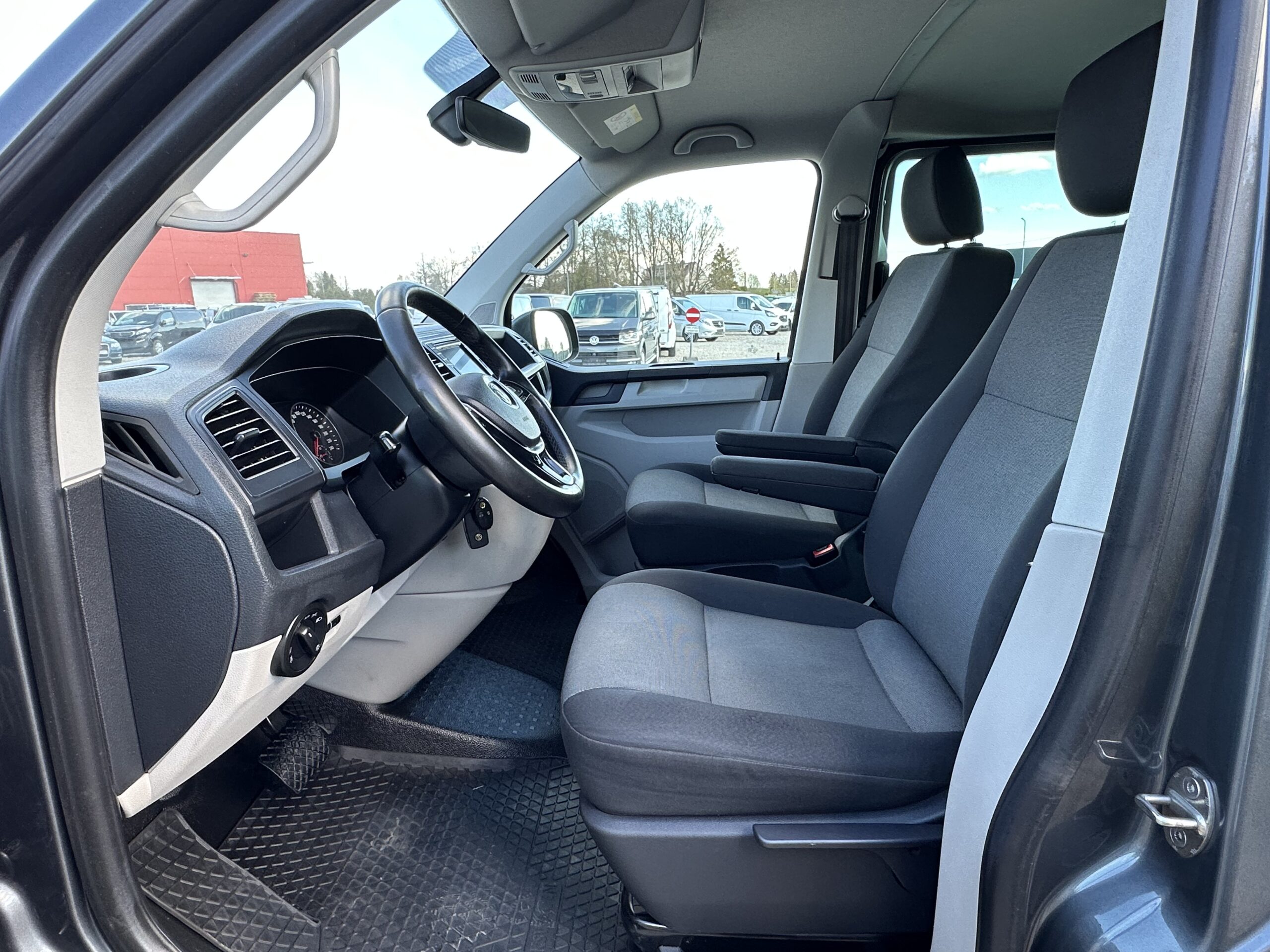Volkswagen T6 L2H1 Kombi Comfortline Dsg N1 5Ps
