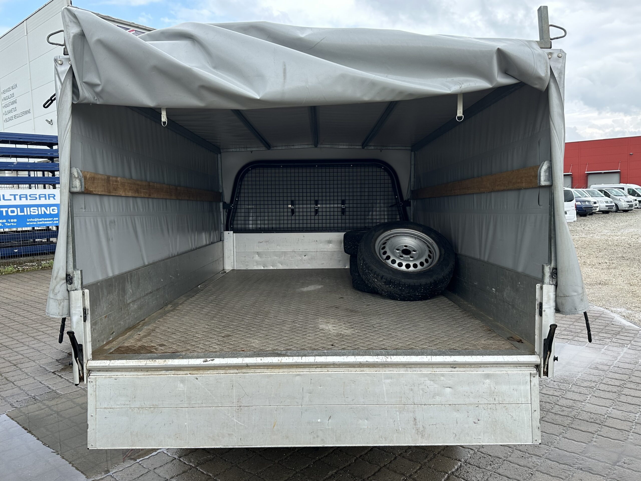 Volkswagen Transporter L3H2