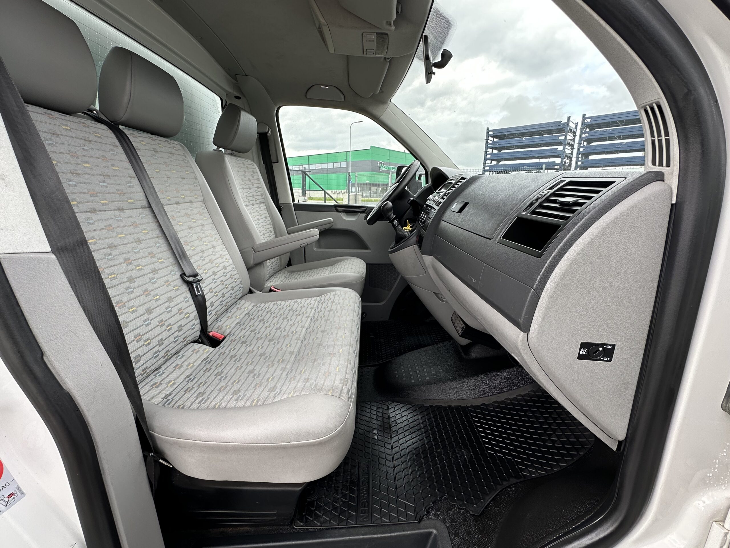 Volkswagen Transporter L3H2