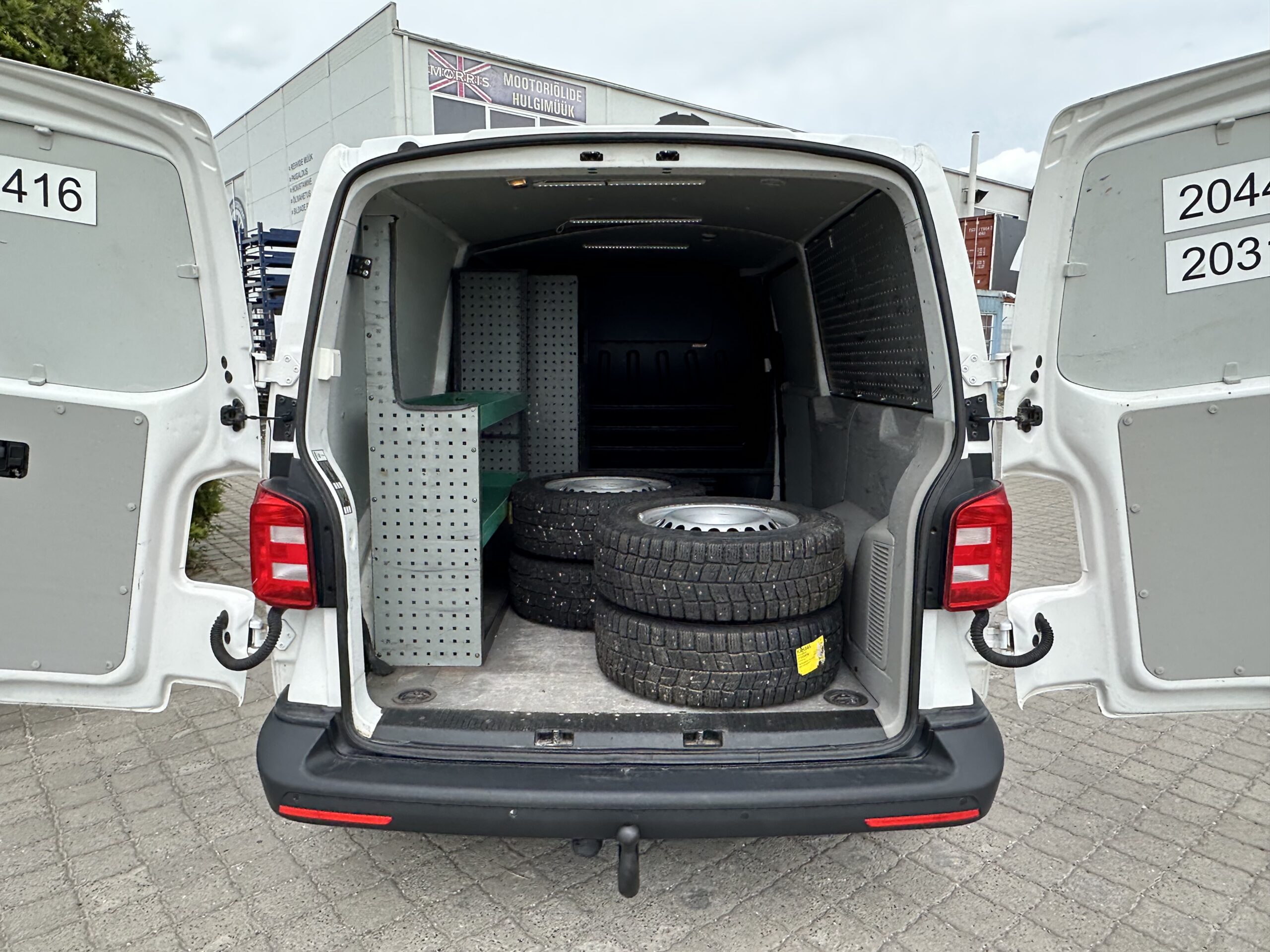 Volkswagen Transporter L2H1 4*4 4-Motion Serviceline