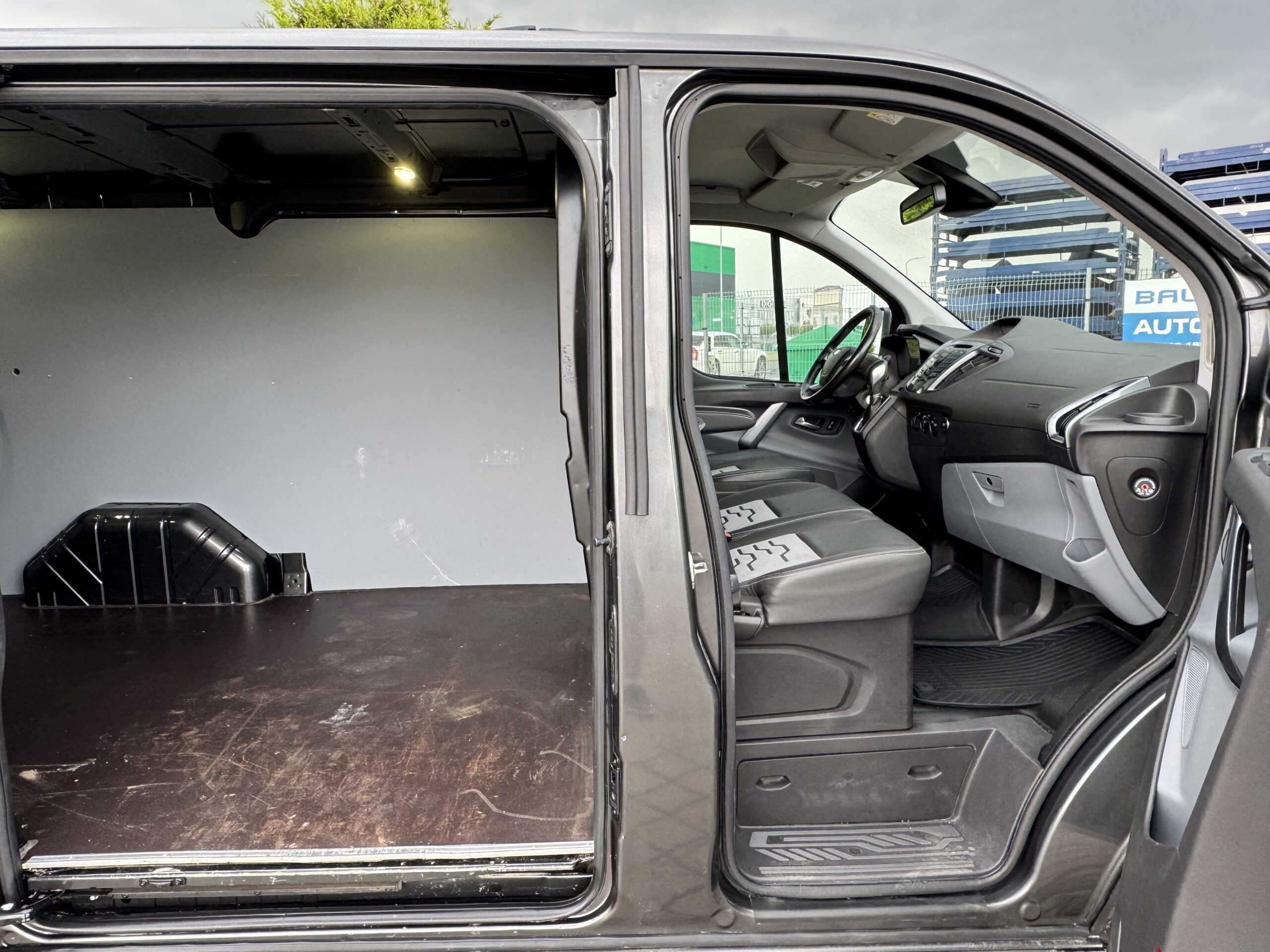 Ford Transit Custom L1H1 Titanium ATM