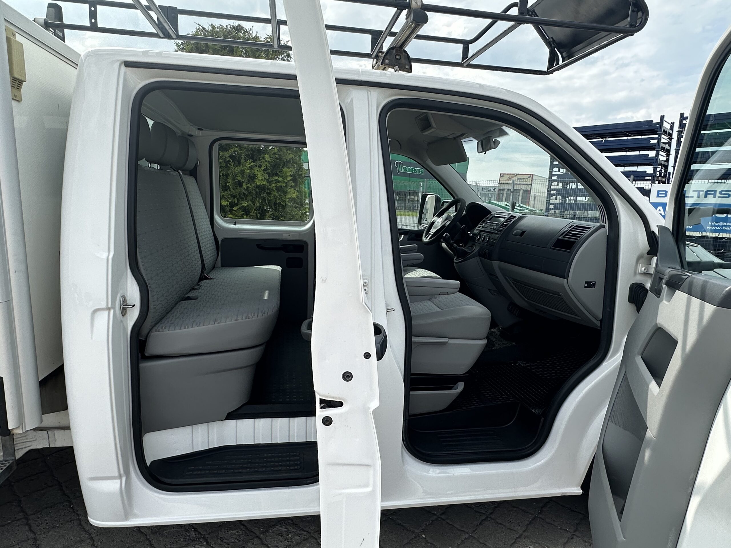 Volkswagen Transporter L2H1 Doka Serviceline