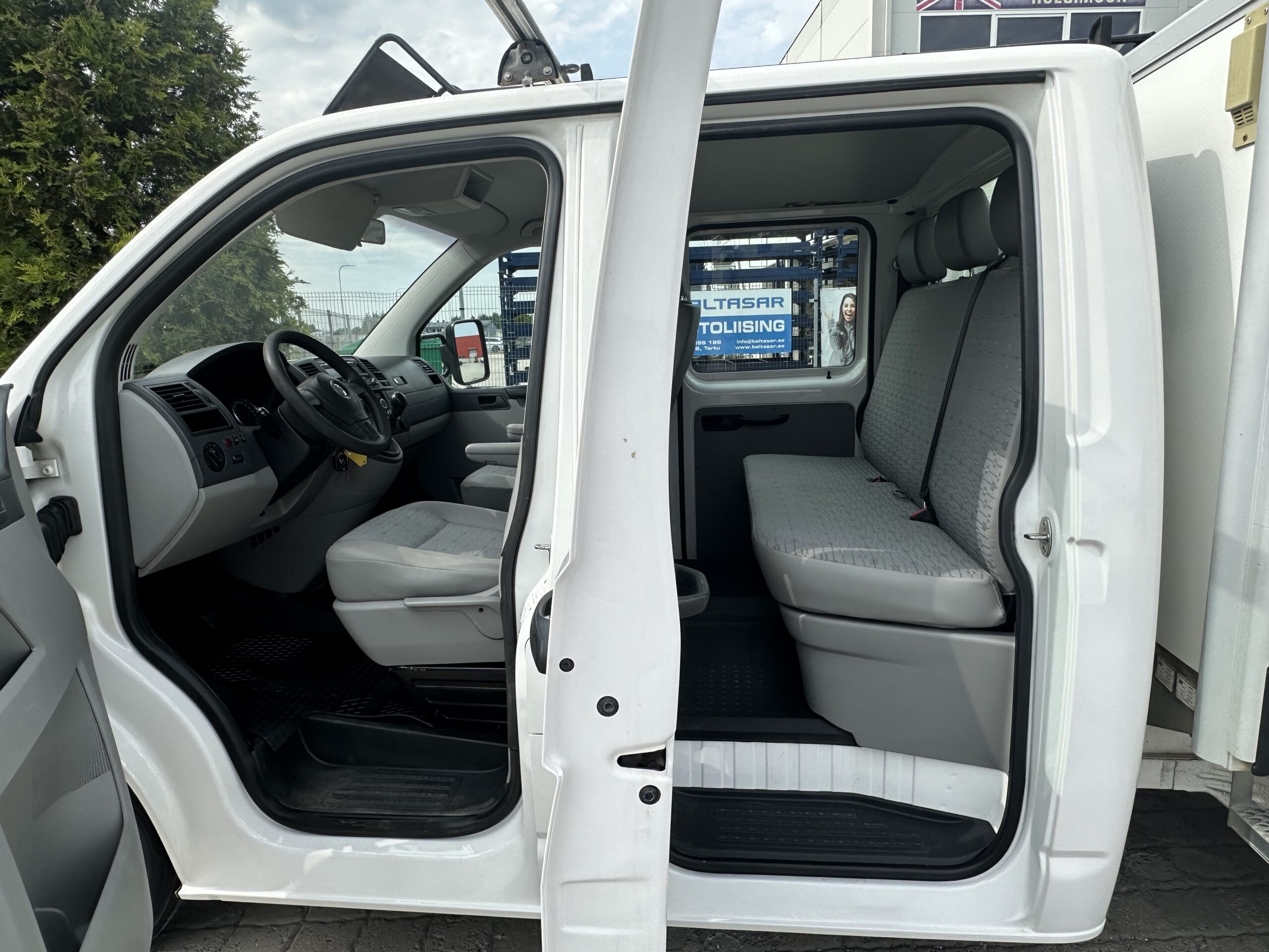 Volkswagen Transporter L2H1 Doka Serviceline