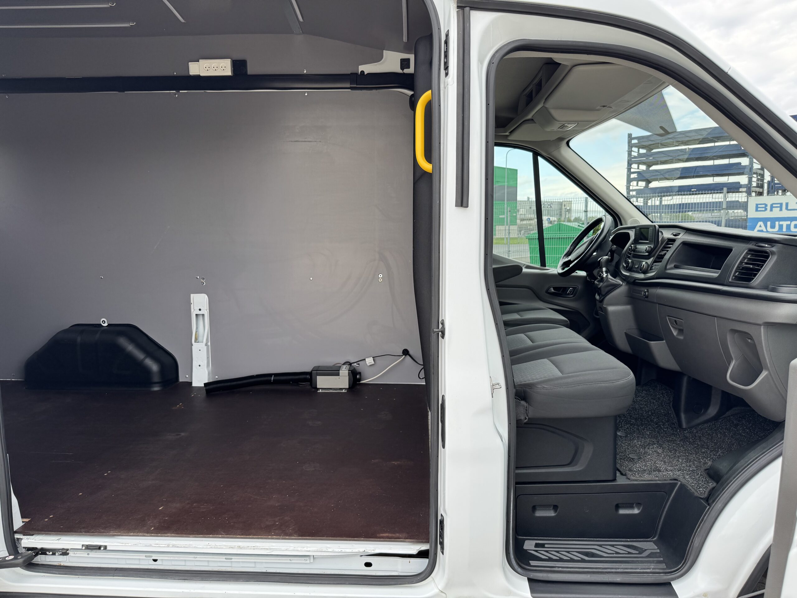 Ford Transit L2H3