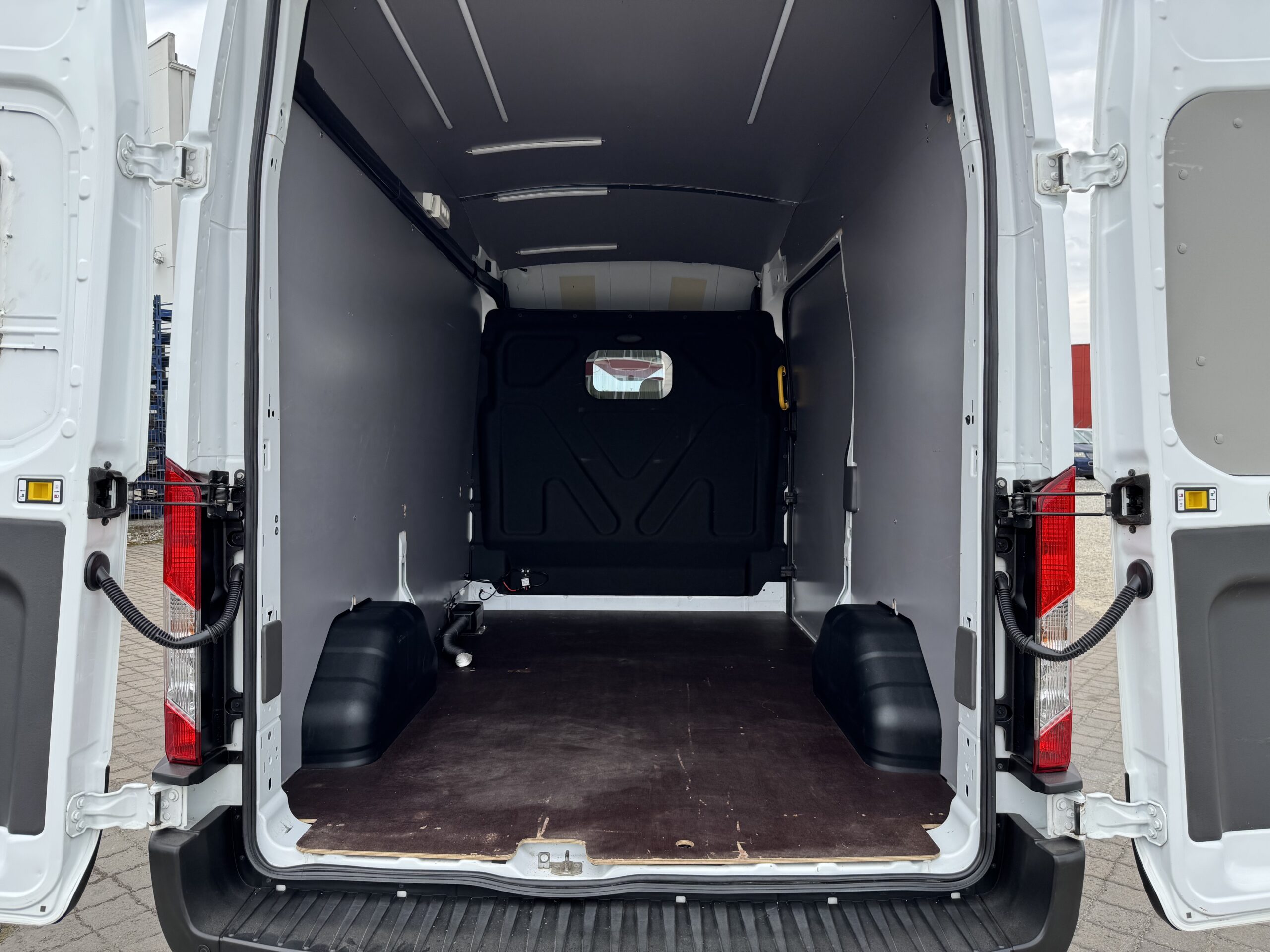 Ford Transit L2H3