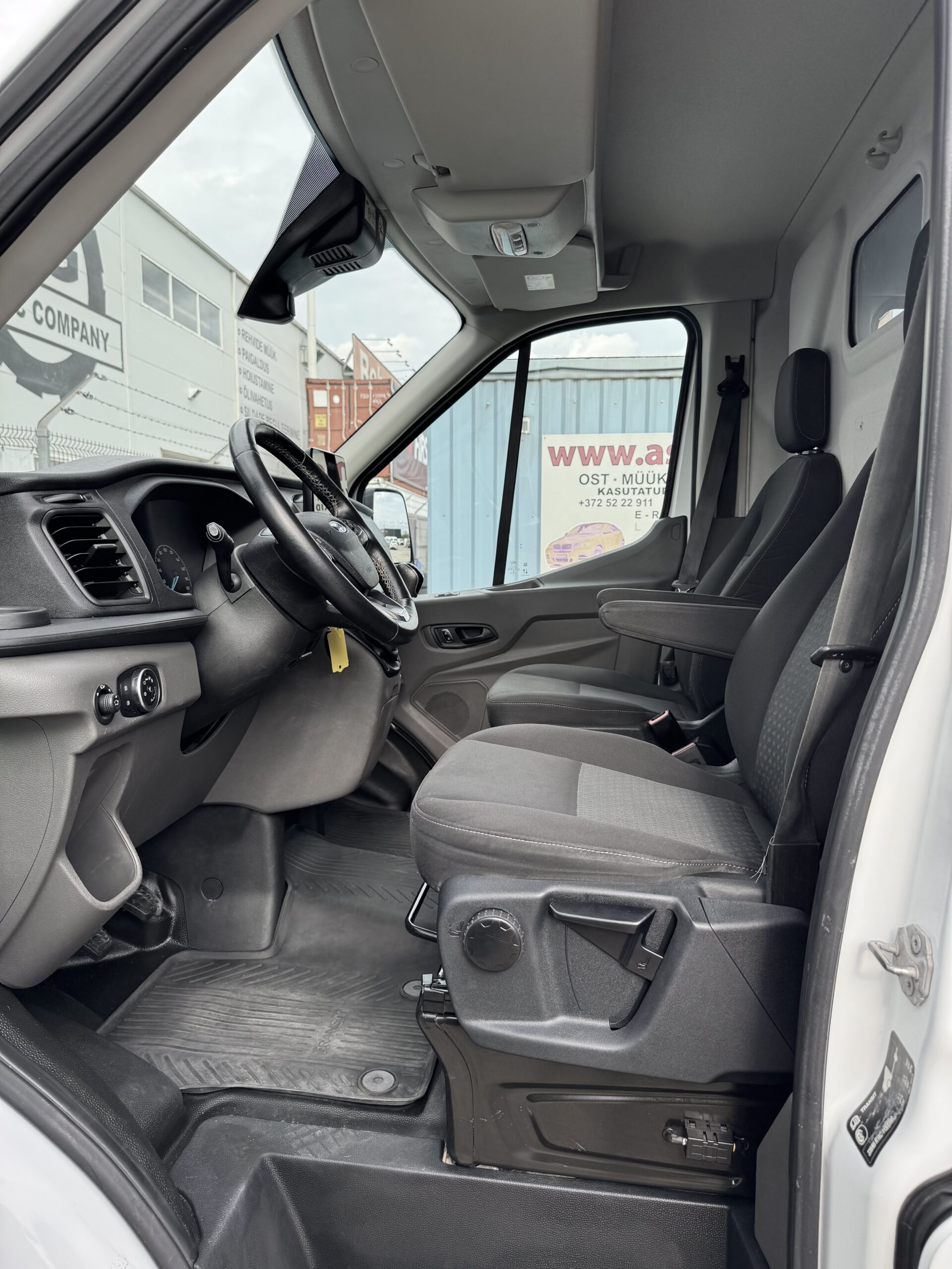Ford Transit L3H2 Serviceline
