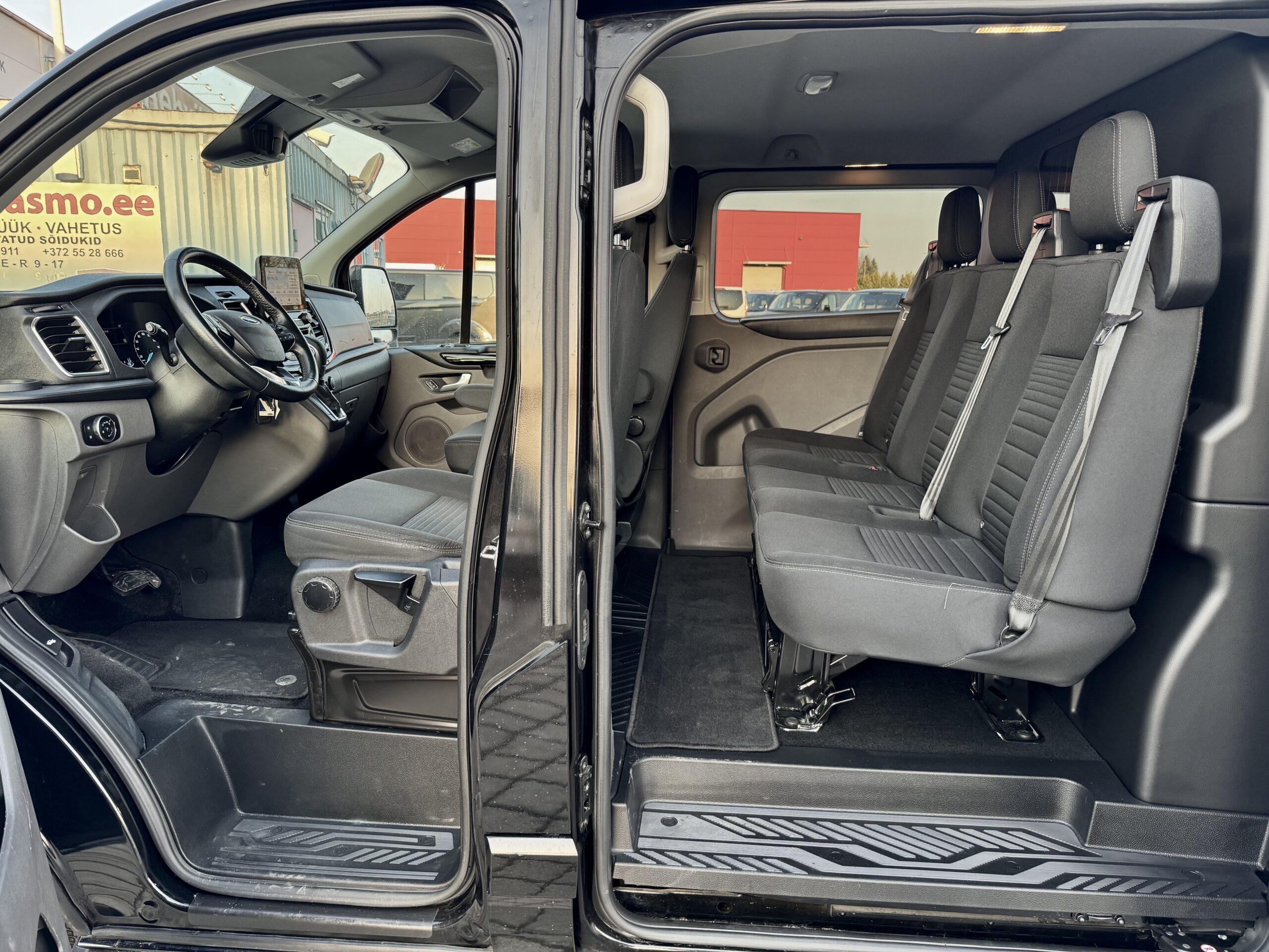 Ford Transit Custom L2H1 Titanium 5Ps N1 8.2020