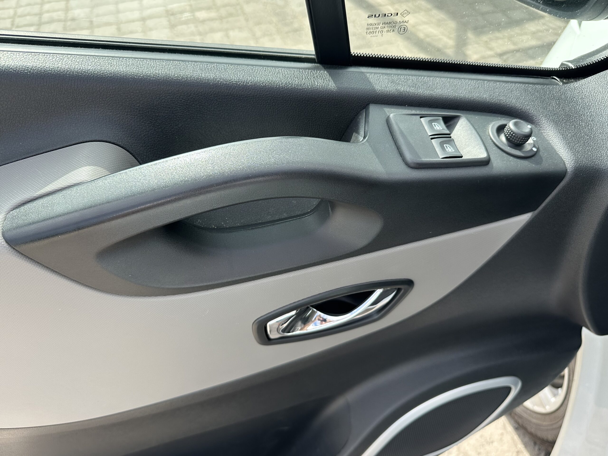 Renault Trafic L2H1 5Ps N1