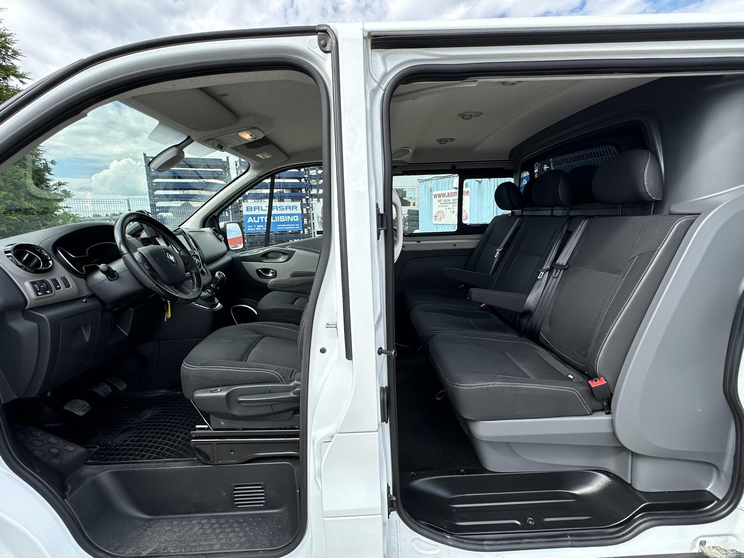 Renault Trafic L2H1 5Ps N1