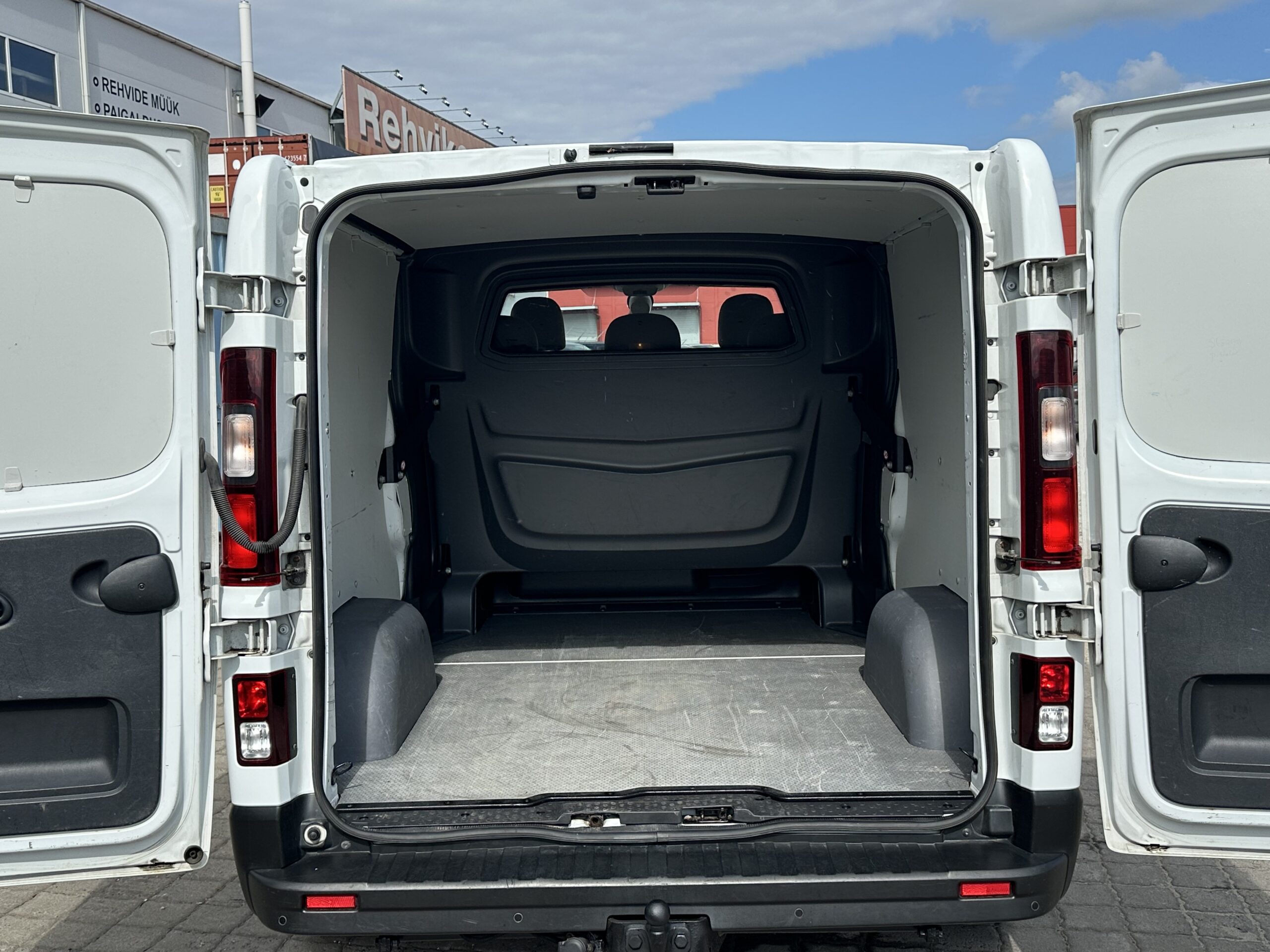 Renault Trafic L2H1 5Ps N1