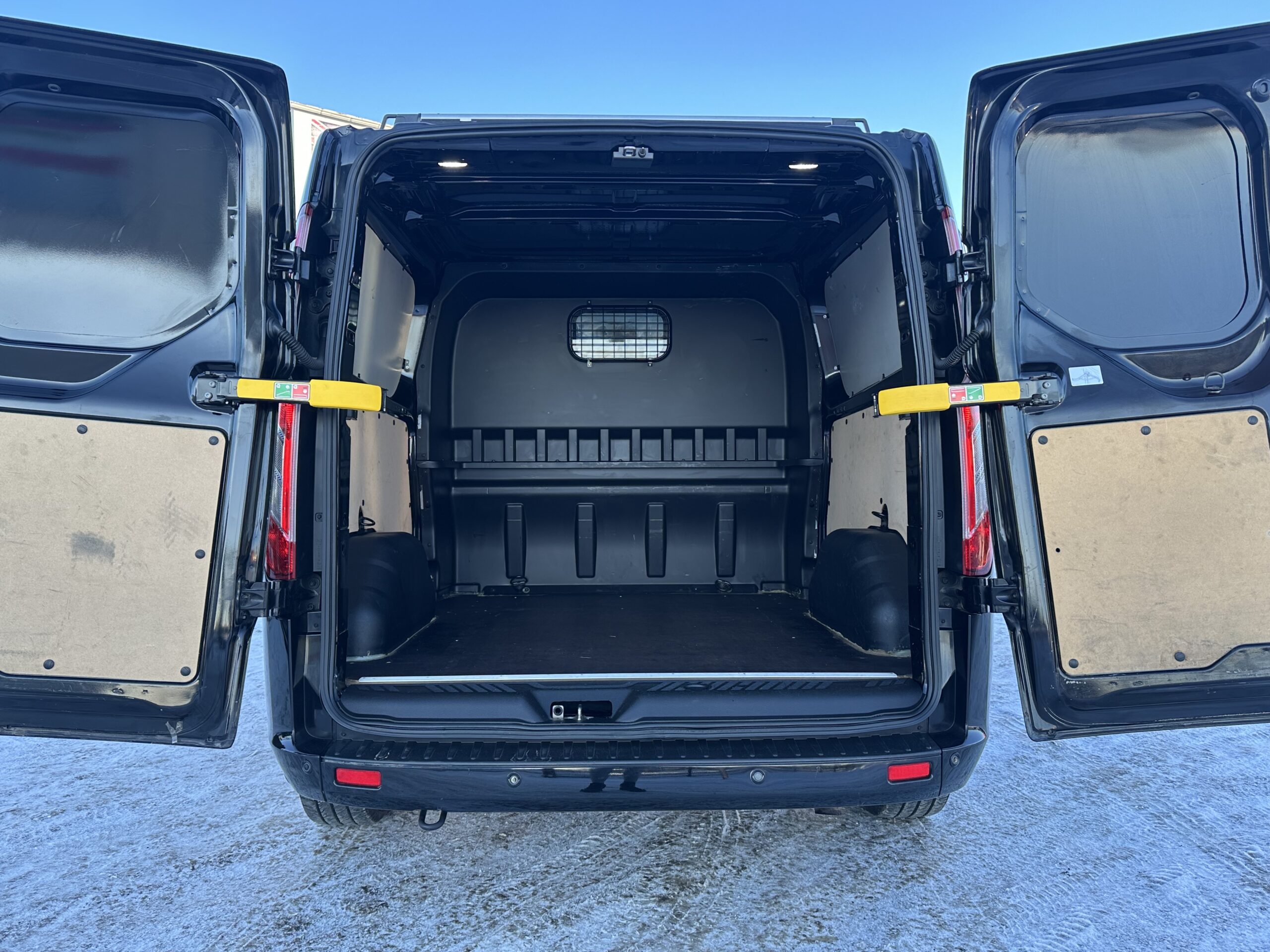 Ford Transit Custom L2H1 Titanium 5Ps N1 8.2020