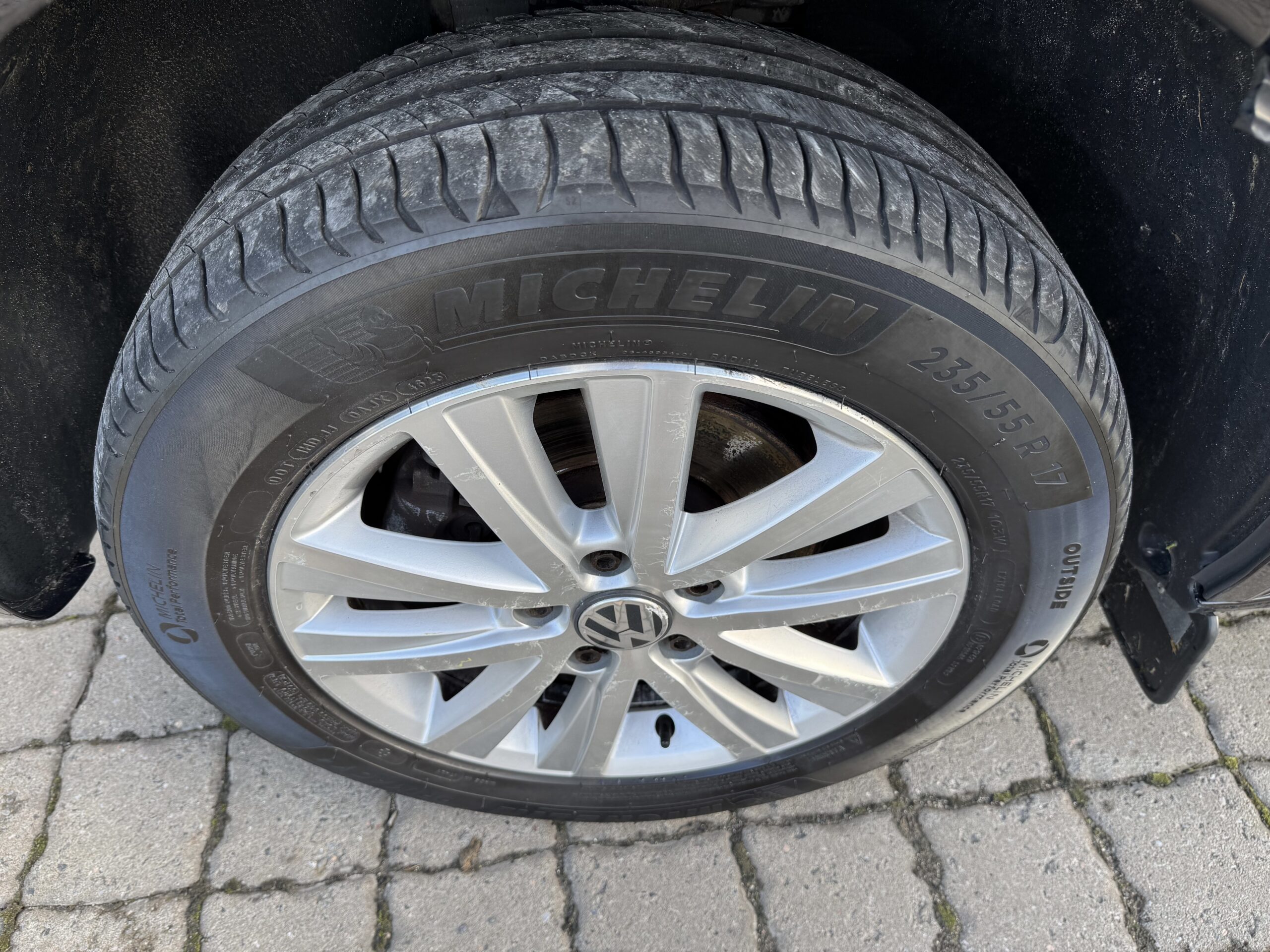 Volkswagen Caravelle L2H1 N1 6Ps 5.2015