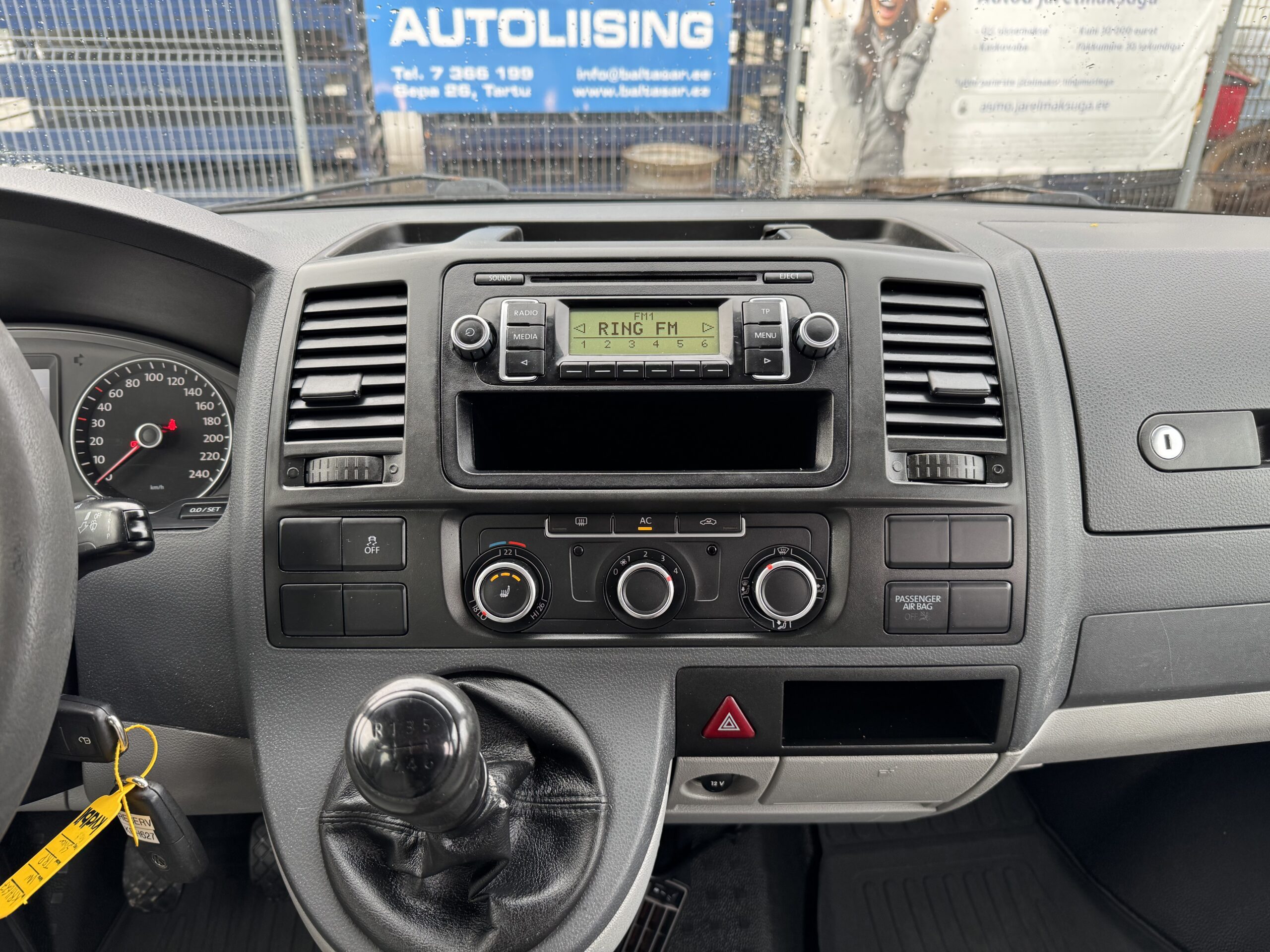 Volkswagen Transporter L2H1 Doka 4.2011