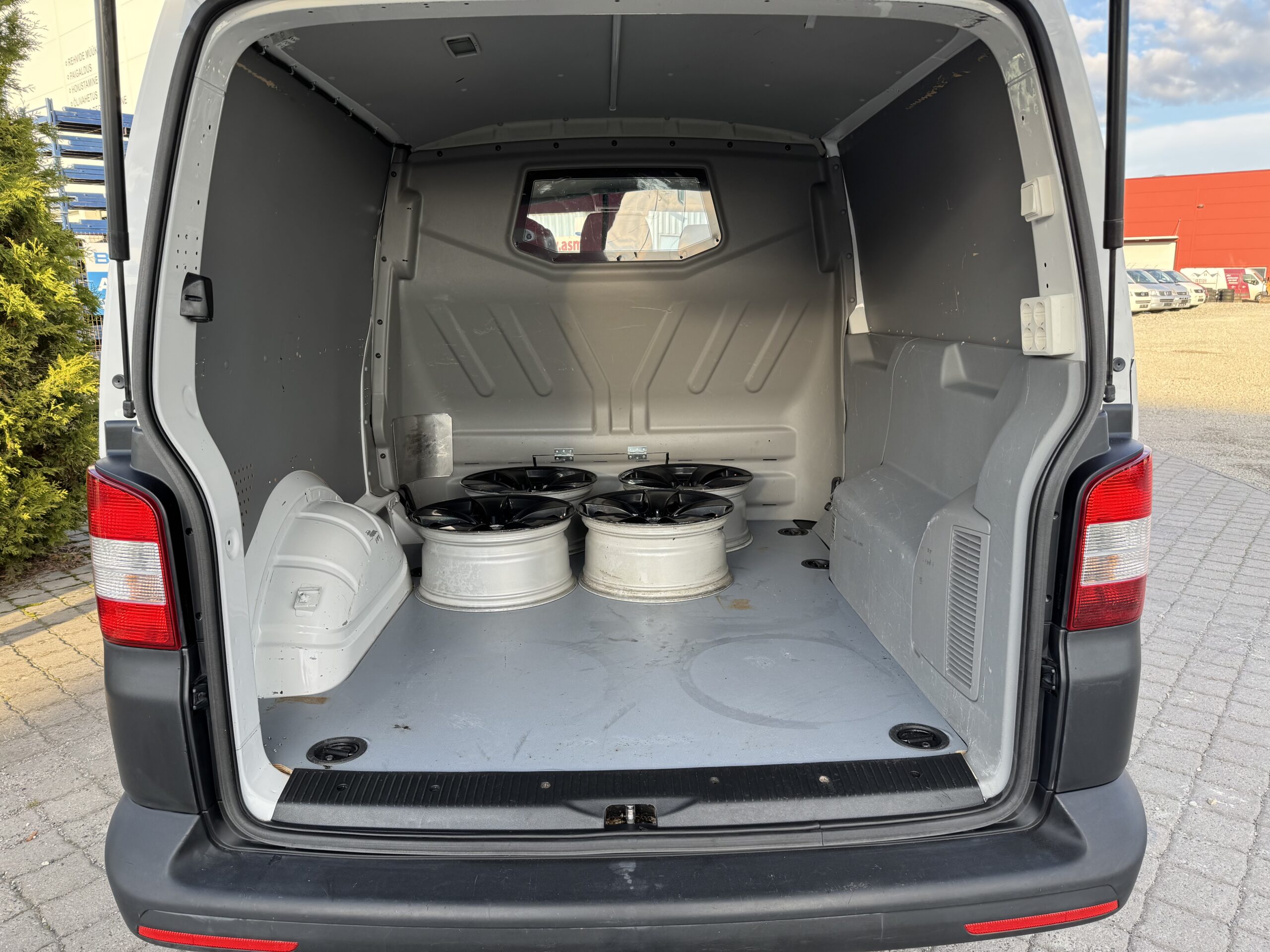 Volkswagen Transporter L2H1 N1 5Ps Dsg 2.2014