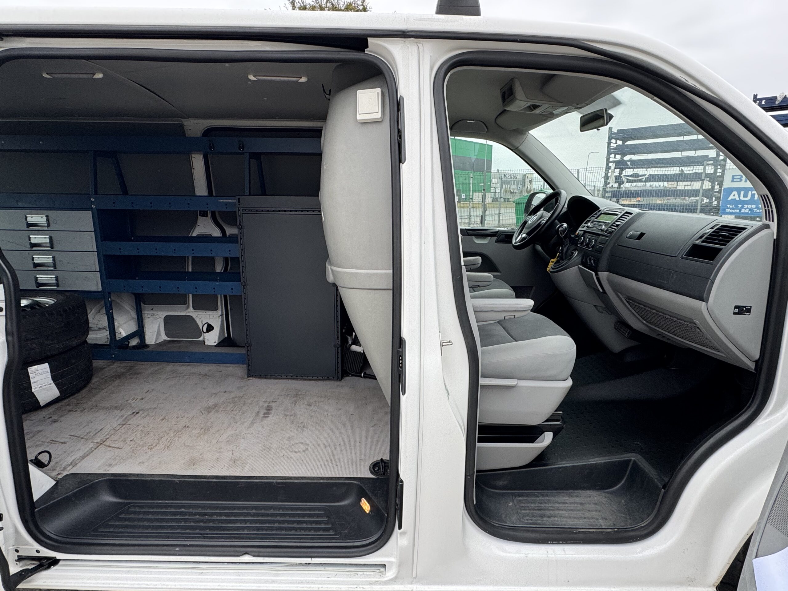 Volkswagen Transporter L2H1 Serviceline Dsg 1.2014