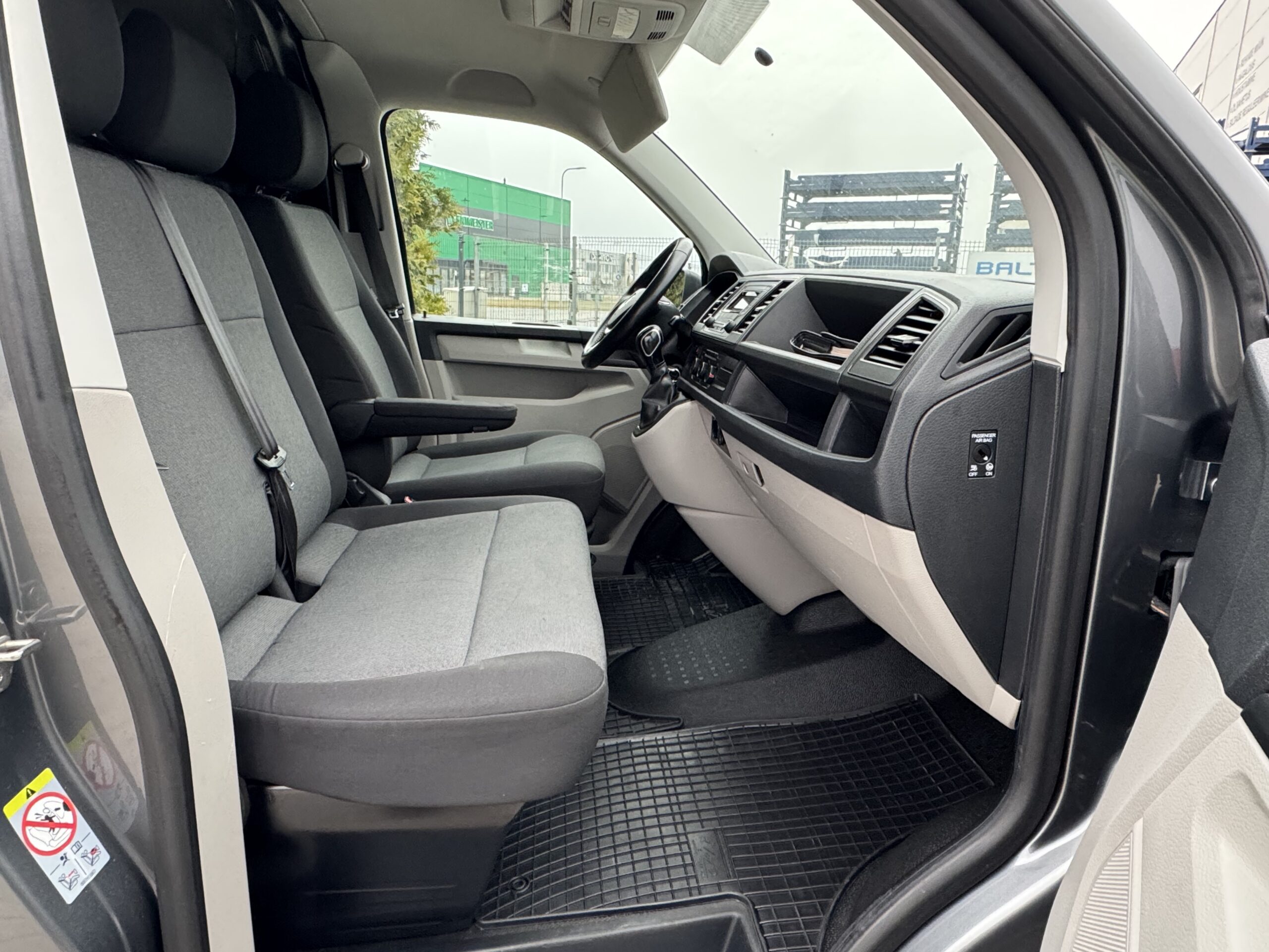 Volkswagen Transporter L2H1 9.2019