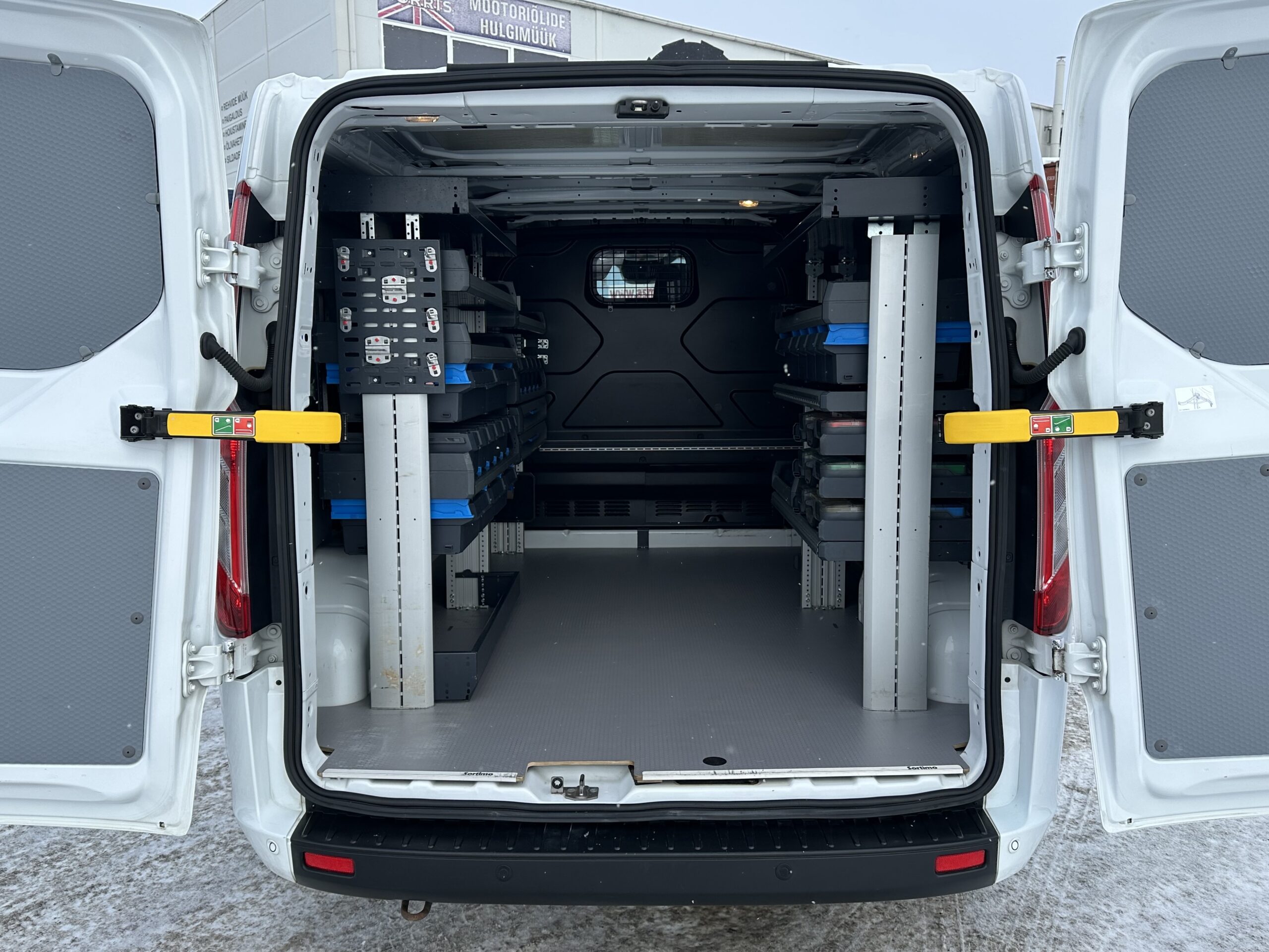 Ford Transit Custom L1H1 Serviceline Aut. 8.2020