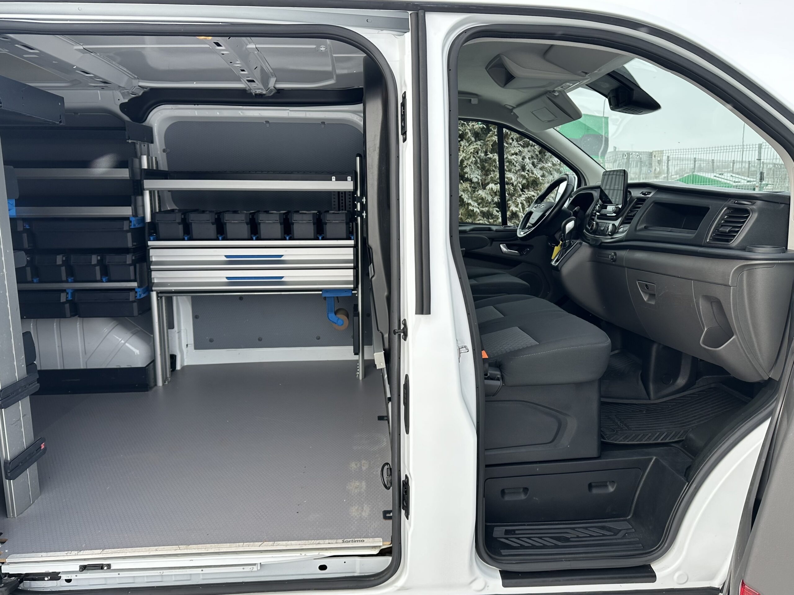 Ford Transit Custom L1H1 Serviceline Aut. 8.2020