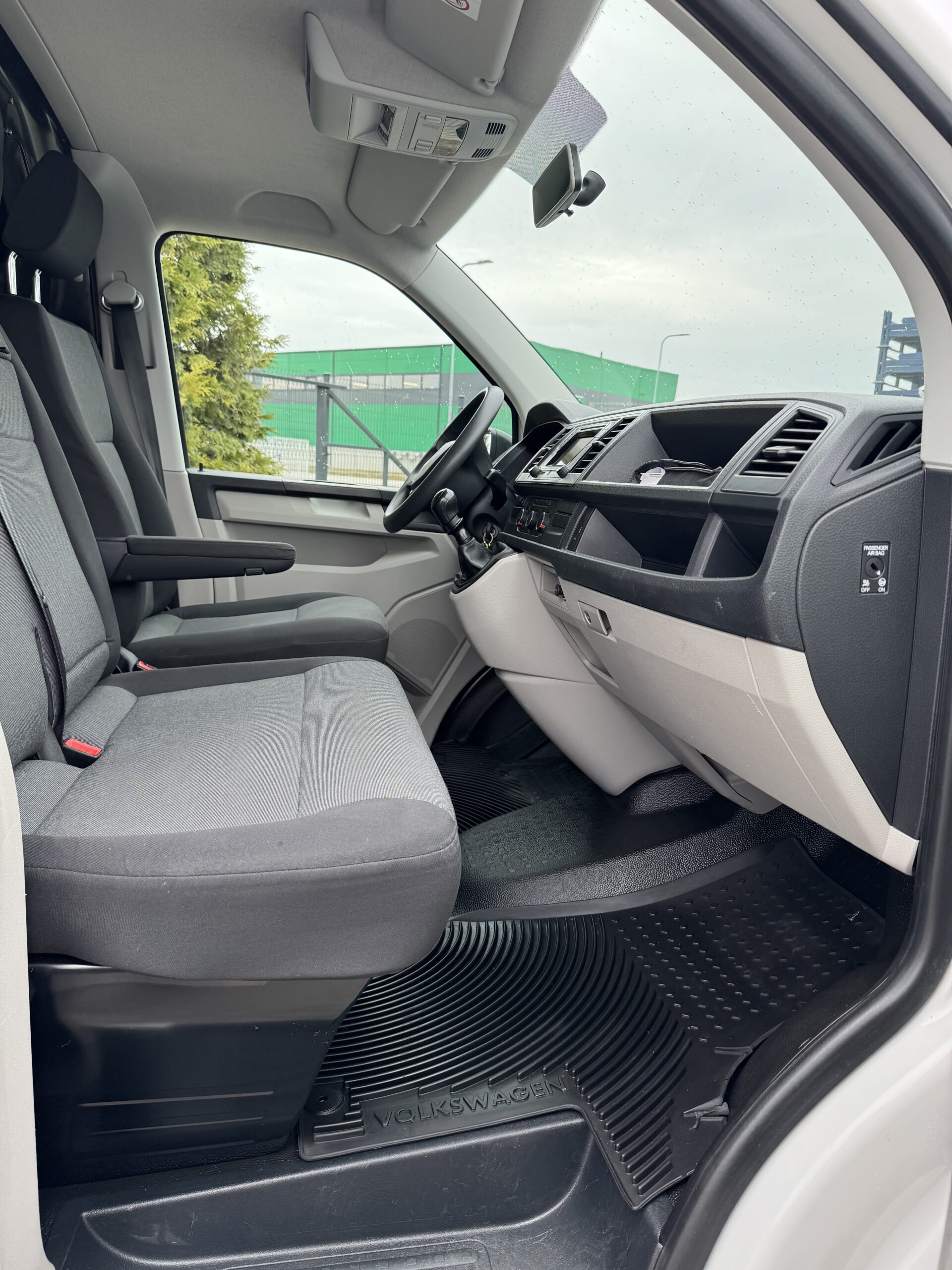 Volkswagen Transporter L2H1 11.2016 Serviceline