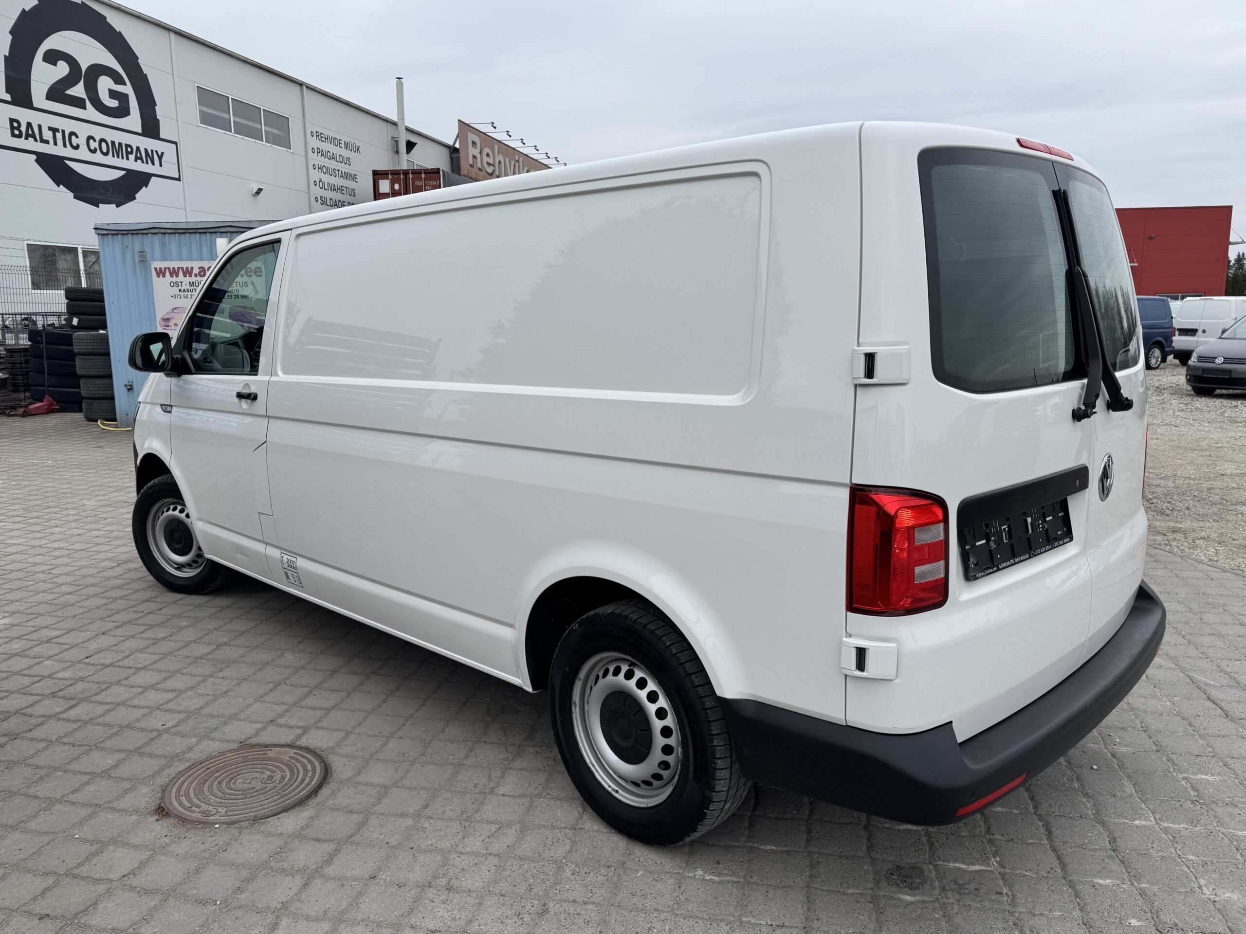 Volkswagen Transporter L2H1 11.2016 Serviceline