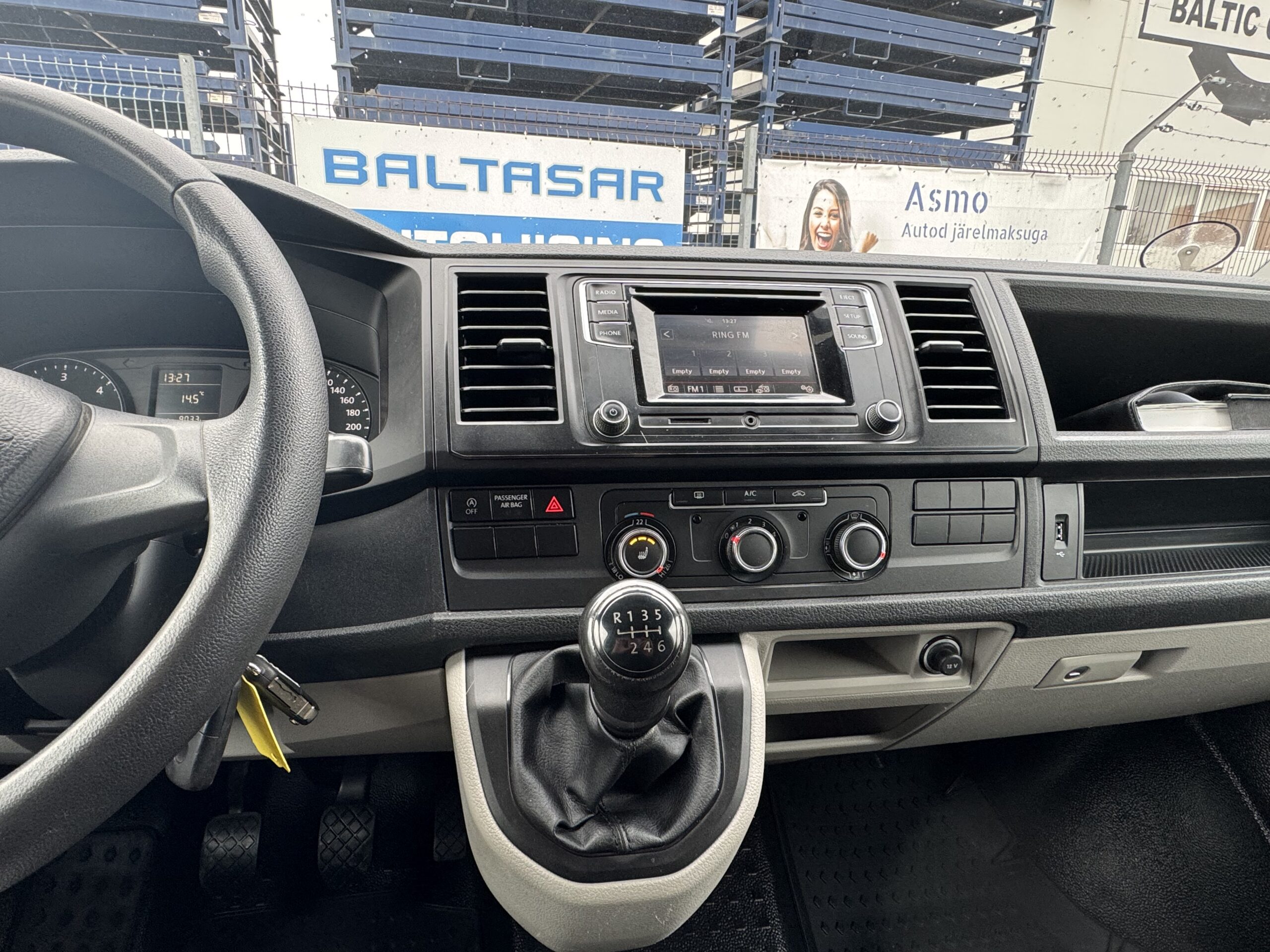 Volkswagen Transporter L2H1 11.2016 Serviceline