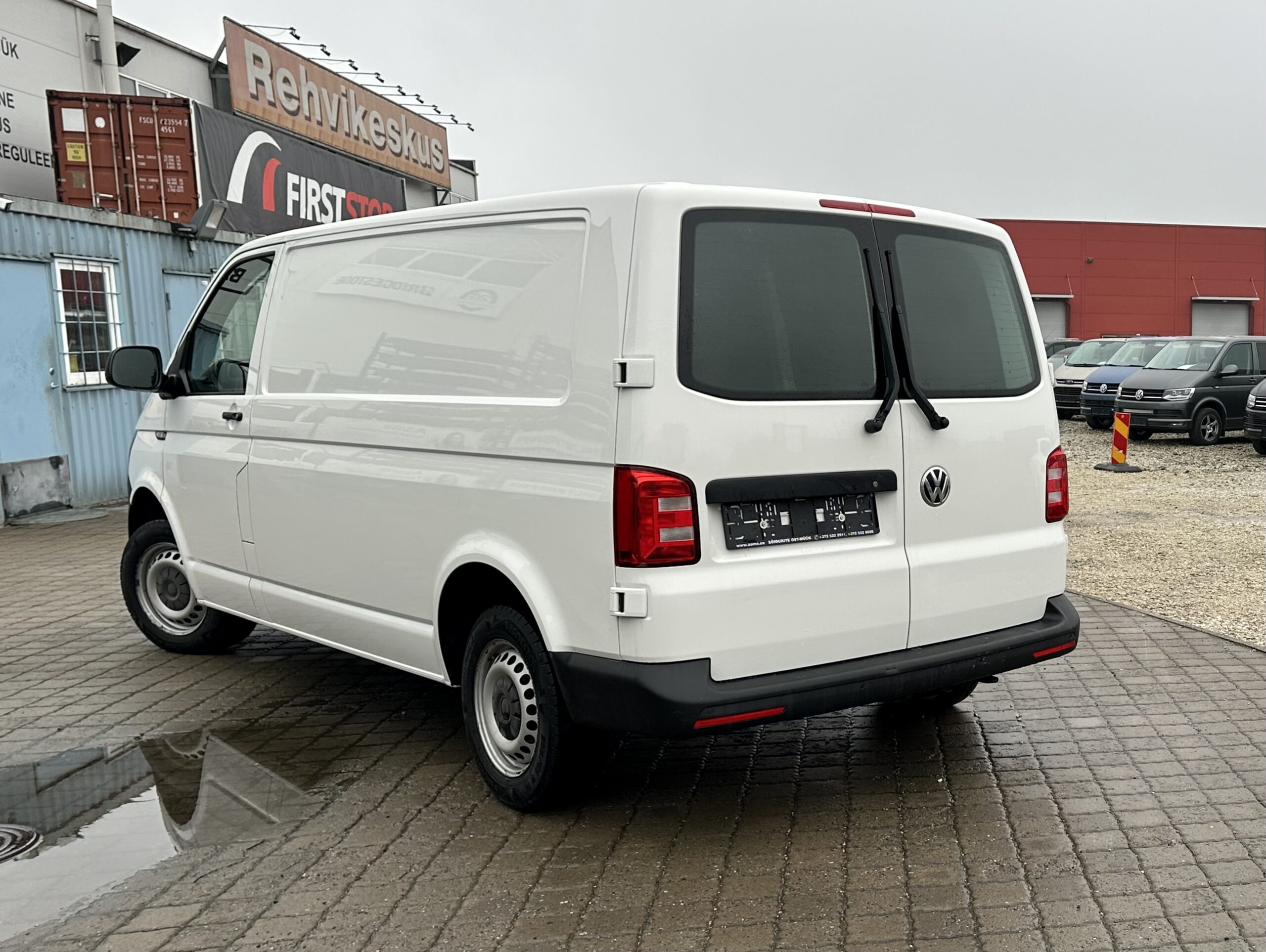 Volkswagen Transporter L2H1 11.2016 Serviceline