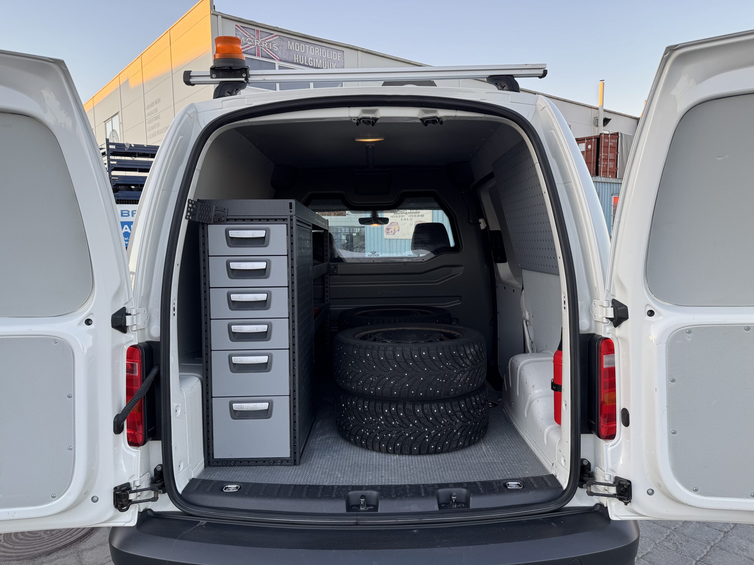 Volkswagen Caddy L1H1 3.2018 4-Motion 4*4 Serviceline