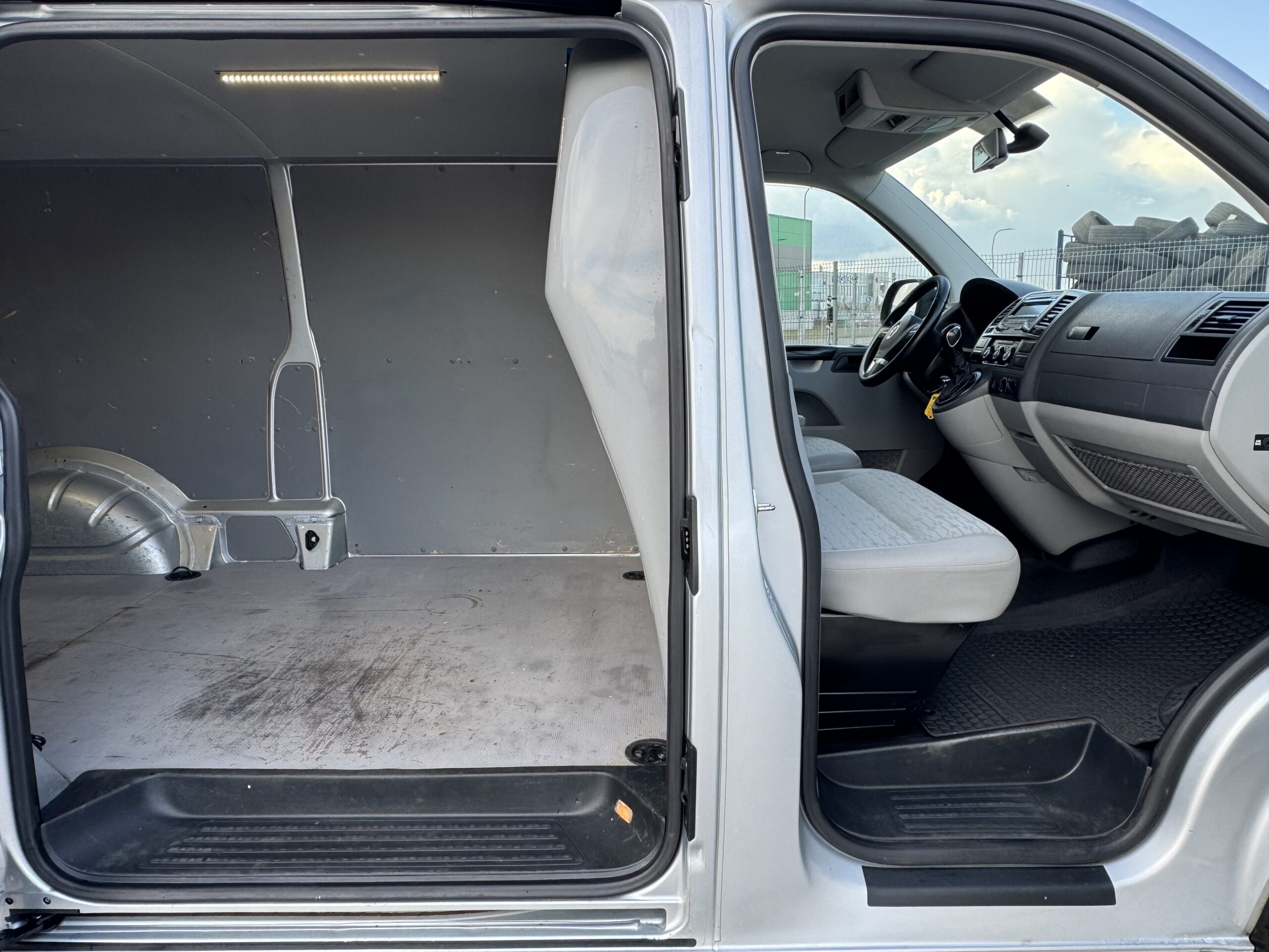 Volkswagen Transporter L2H1 Dsg 3.2013