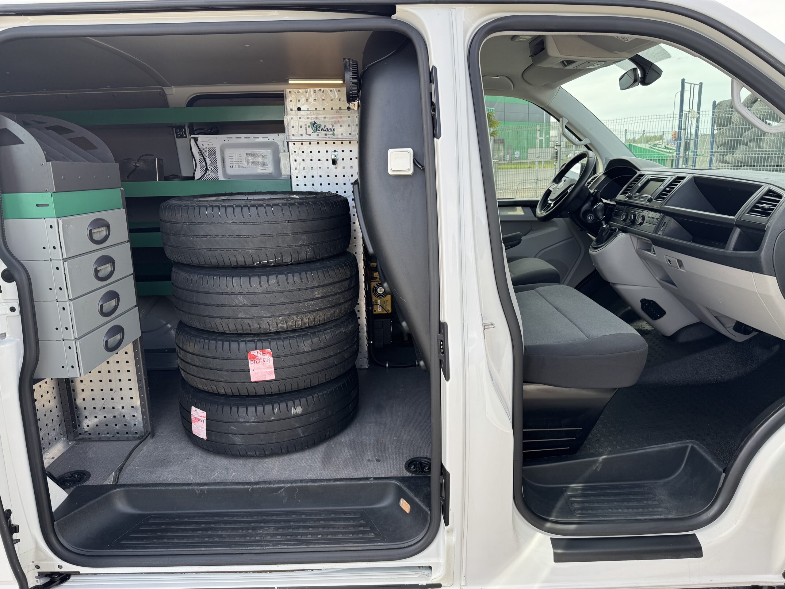 Volkswagen Transporter L1H1 2.2018 4-Motion Serviceline