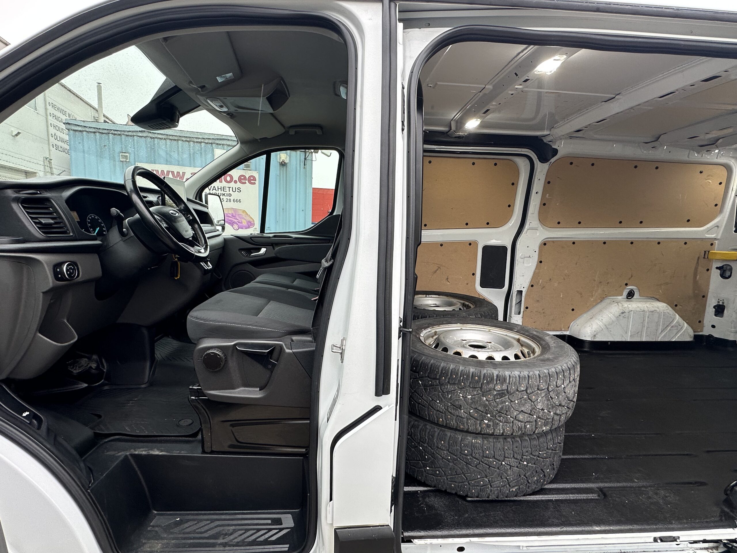 Ford Transit Custom L2H1 3.2020 Aut.