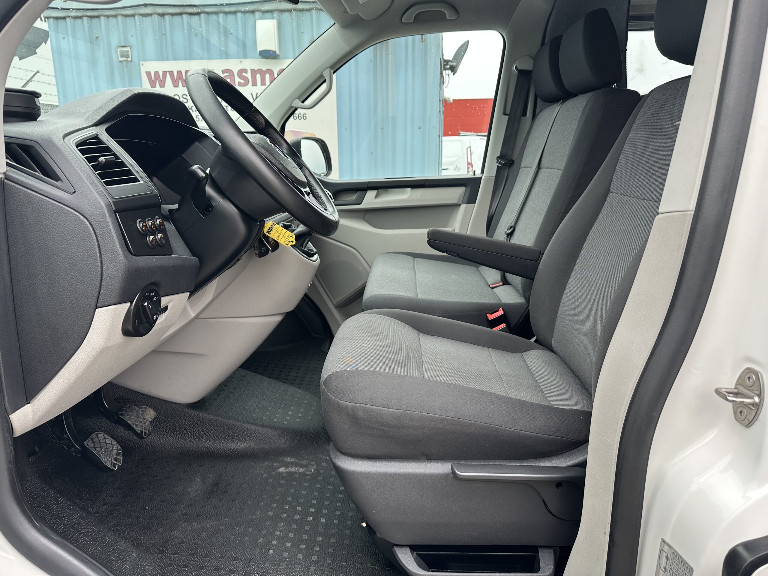Volkswagen Transporter L1H1 2.2018 4-Motion Serviceline