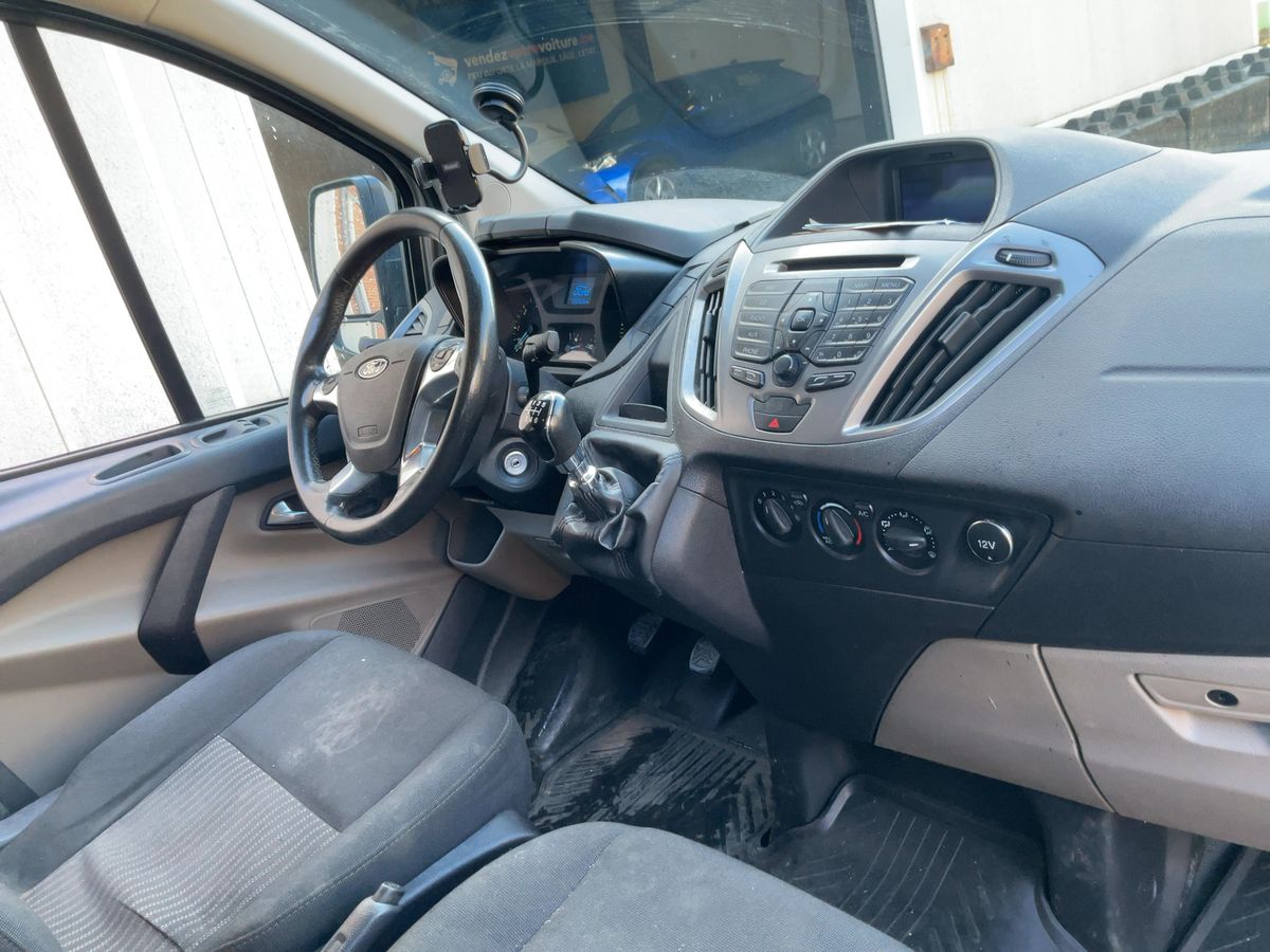 Ford Transit Custom 2.2017 L2H1 N1 6Ps